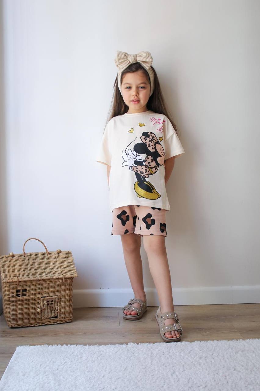 Minnie ve Leopar Baskılı Şortlu Takım