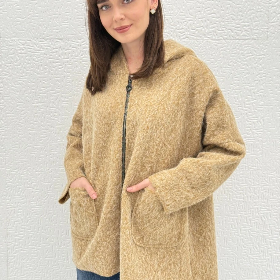 İTHAL KAPÜŞONLU DÜŞÜK KOL, OVERSİZE KALIP KEÇE KABAN