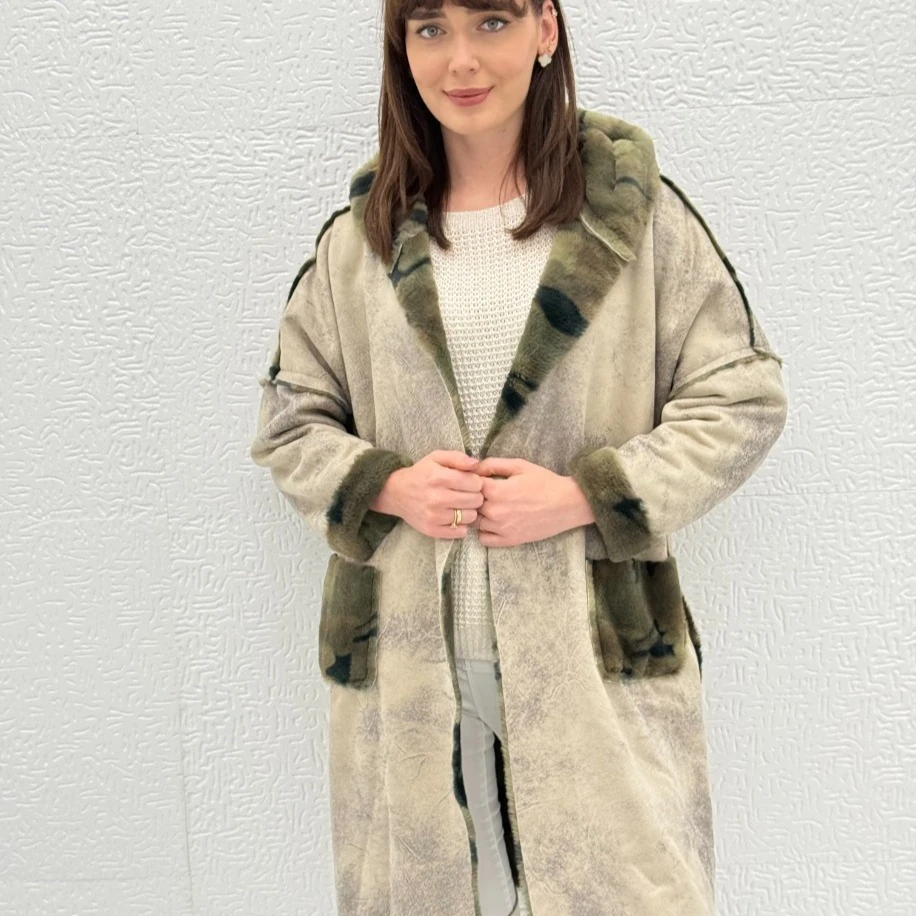 İTHAL İÇİ KAMUFLAJ DESEN KÜRKLÜ KAPİŞONLU CEKET