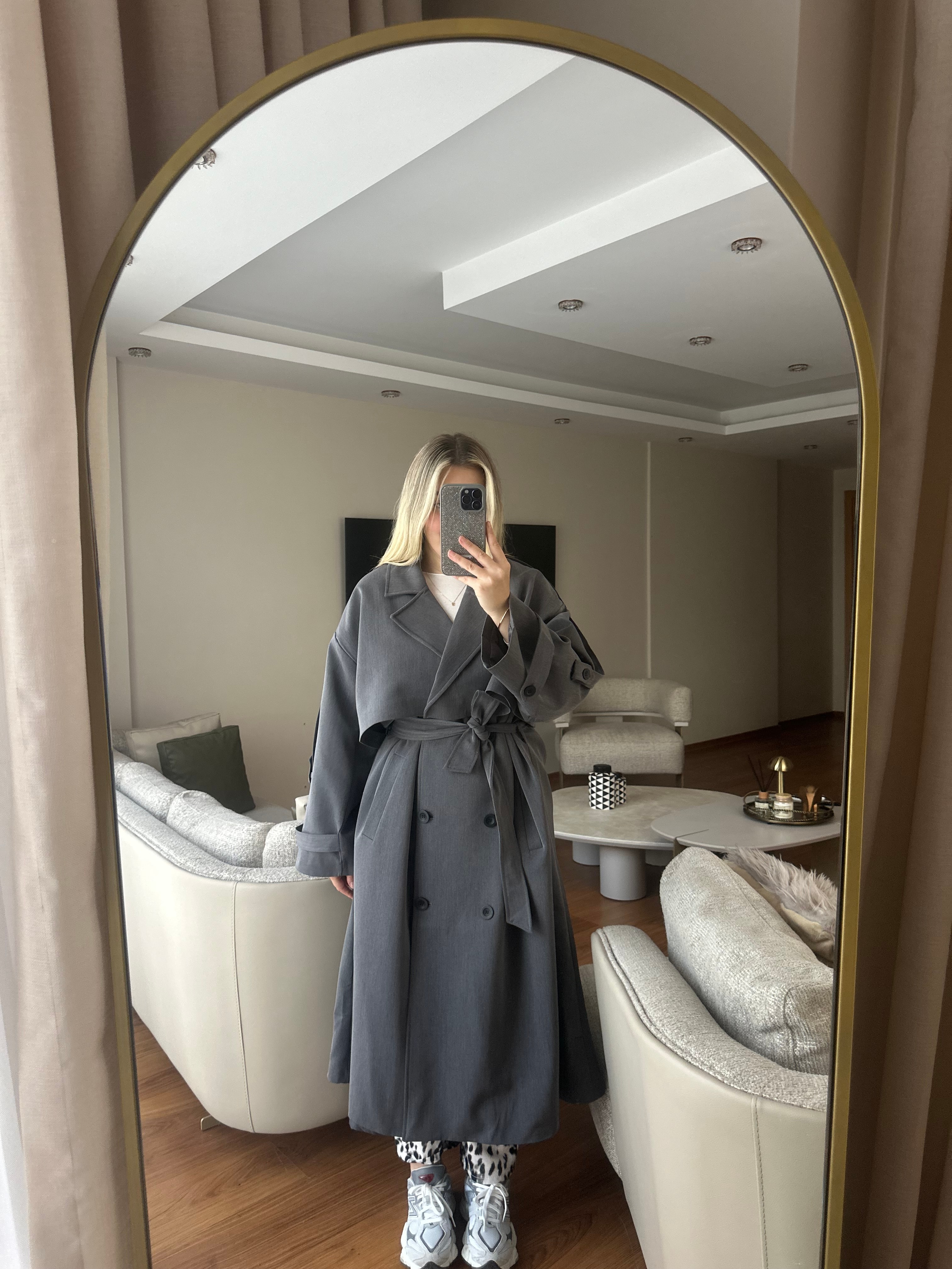 MARKA MODEL TRENÇKOT