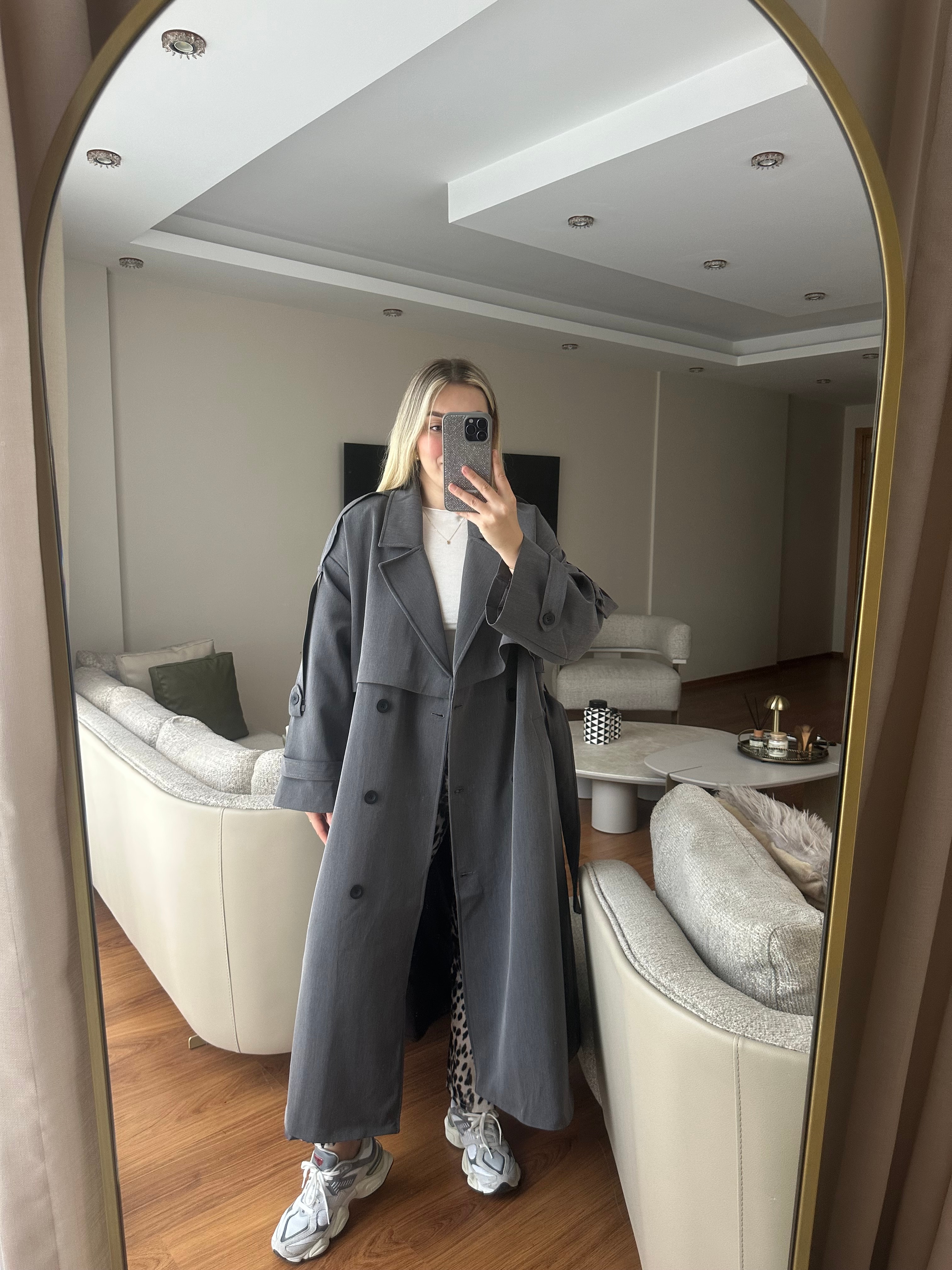 MARKA MODEL TRENÇKOT