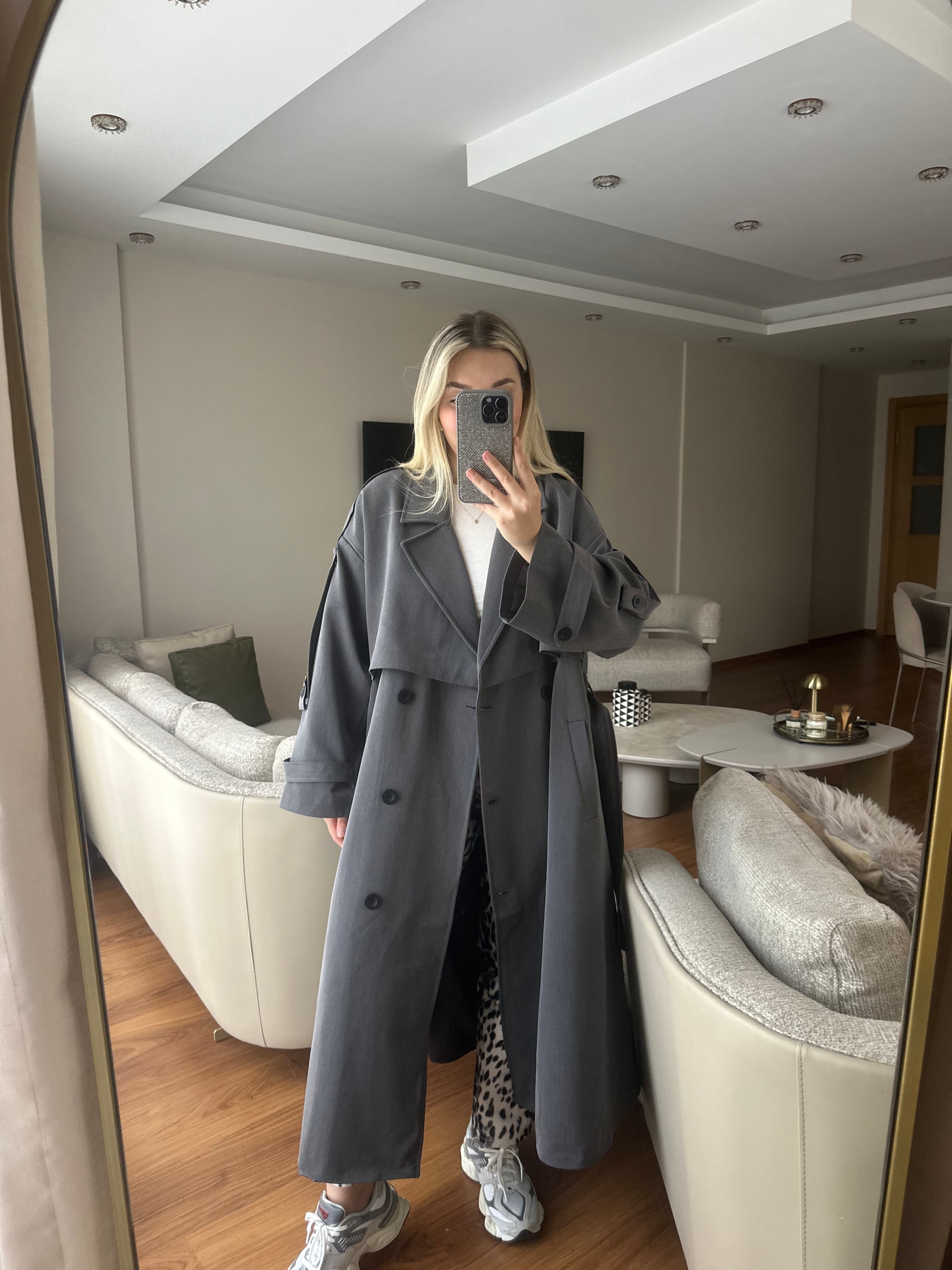 MARKA MODEL TRENÇKOT