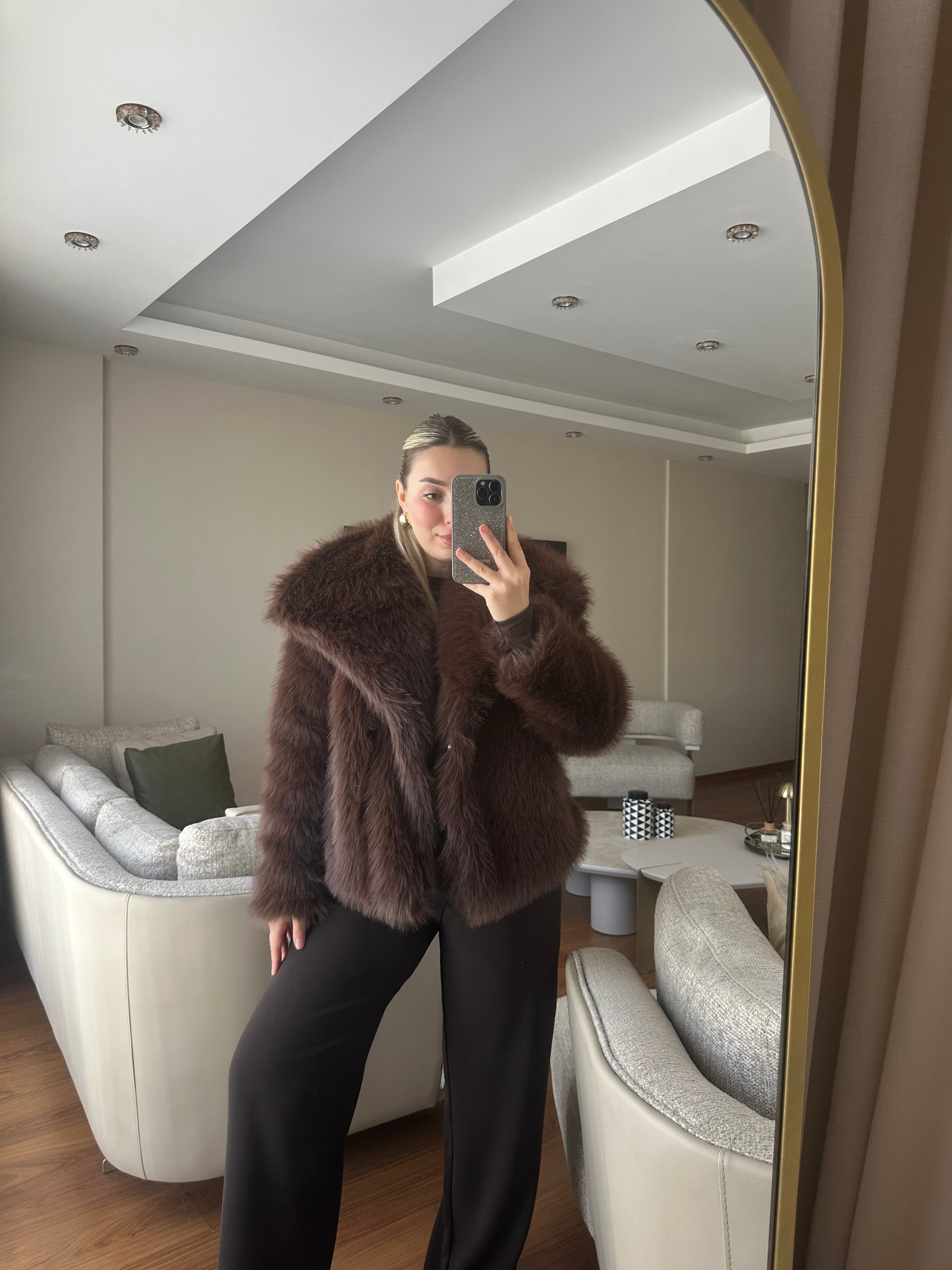MARKA MODEL KÜRK