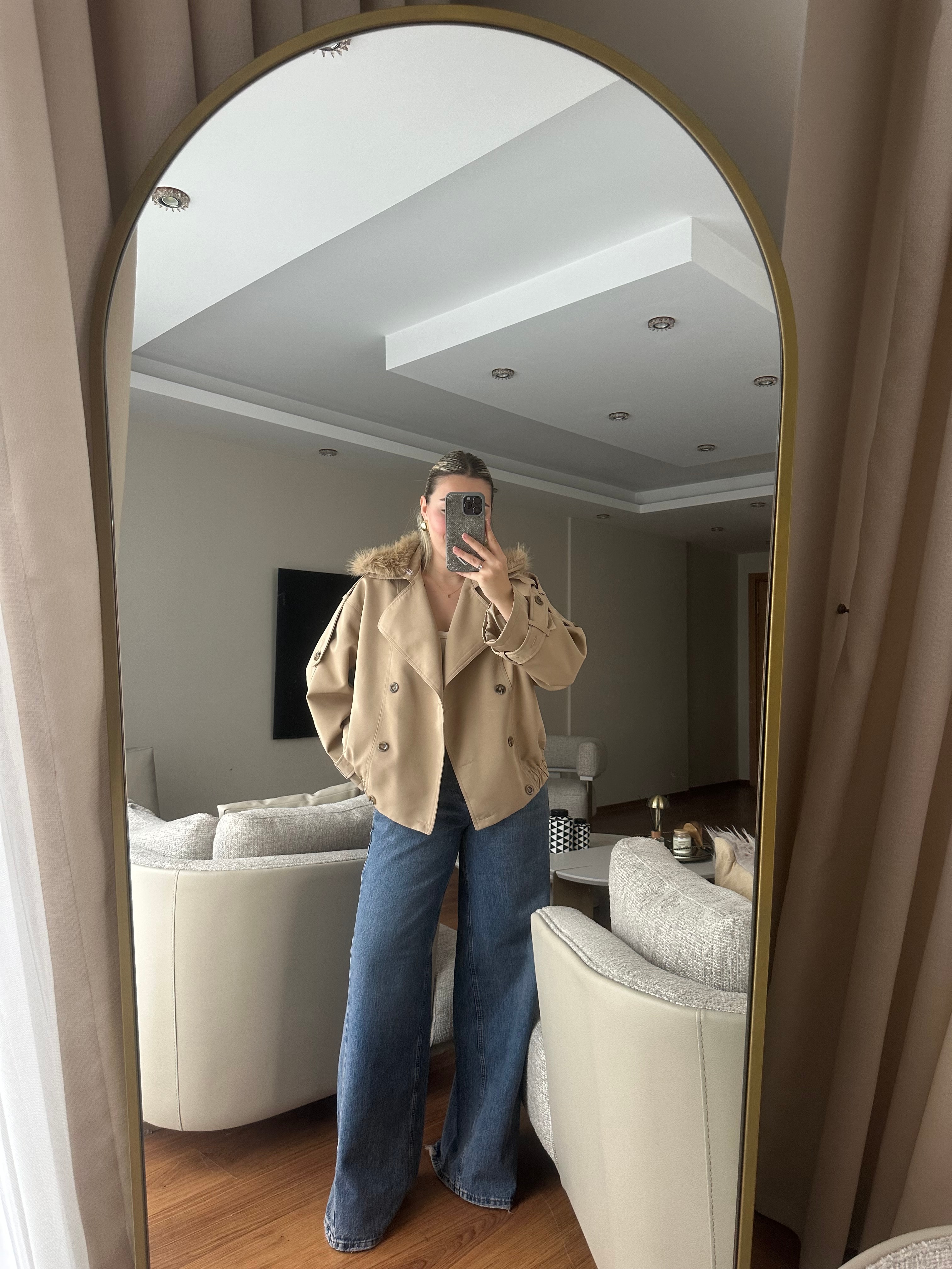 MARKA MODEL TRENÇKOT 