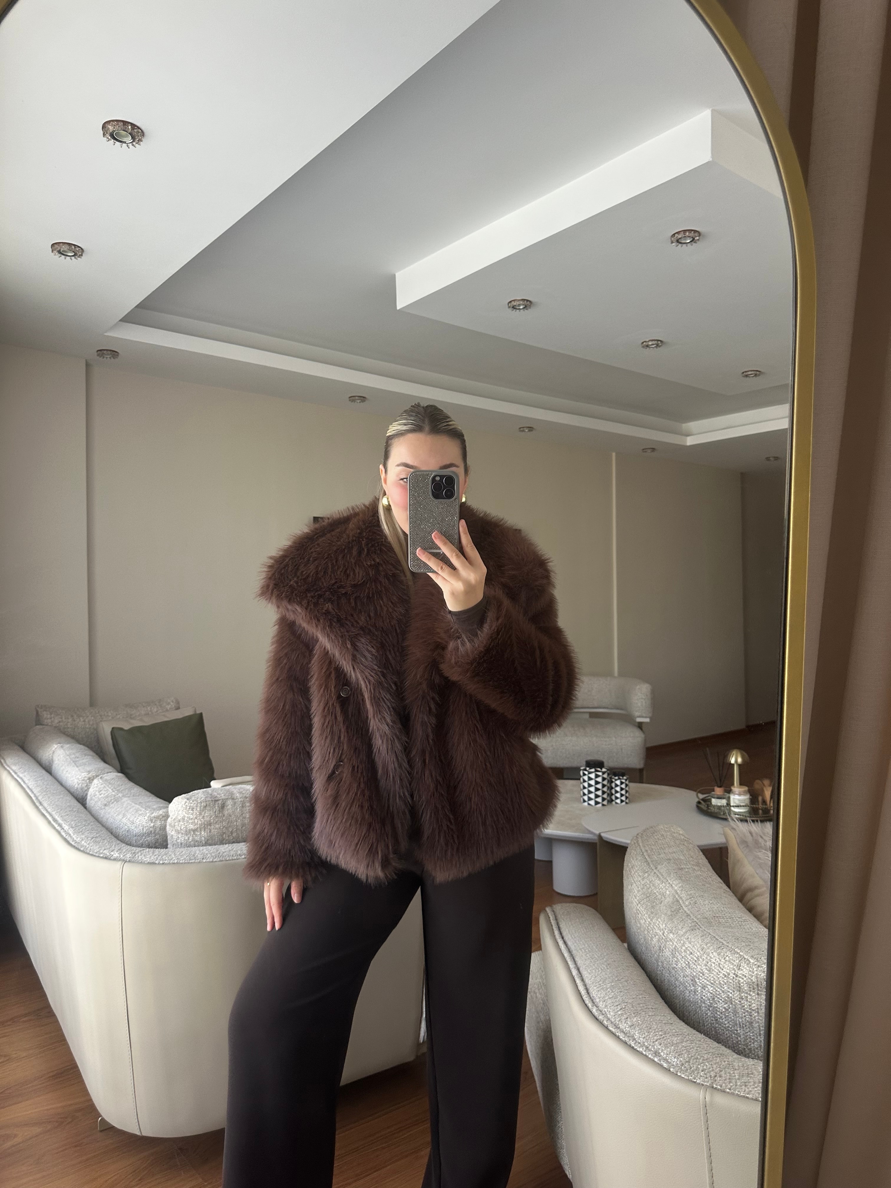 MARKA MODEL KÜRK
