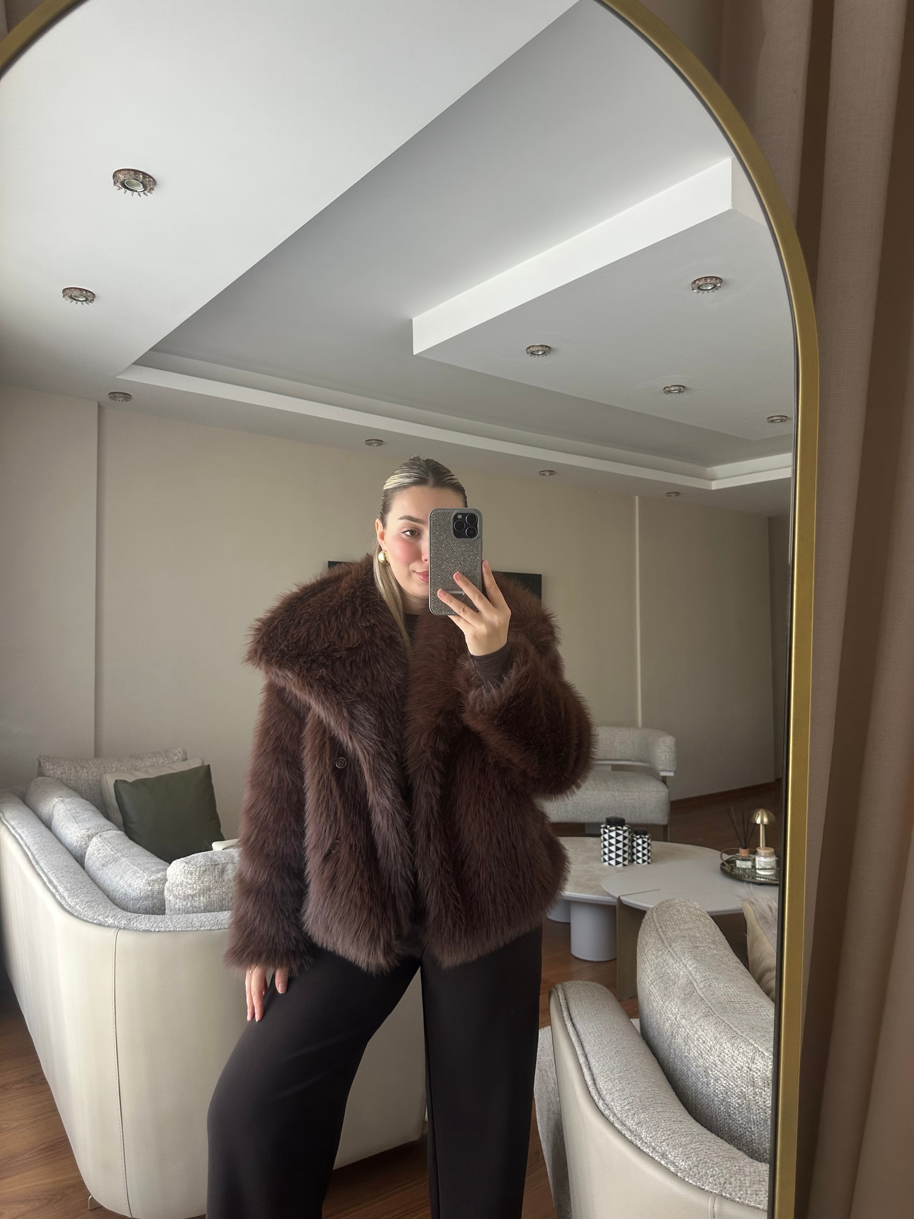 MARKA MODEL KÜRK