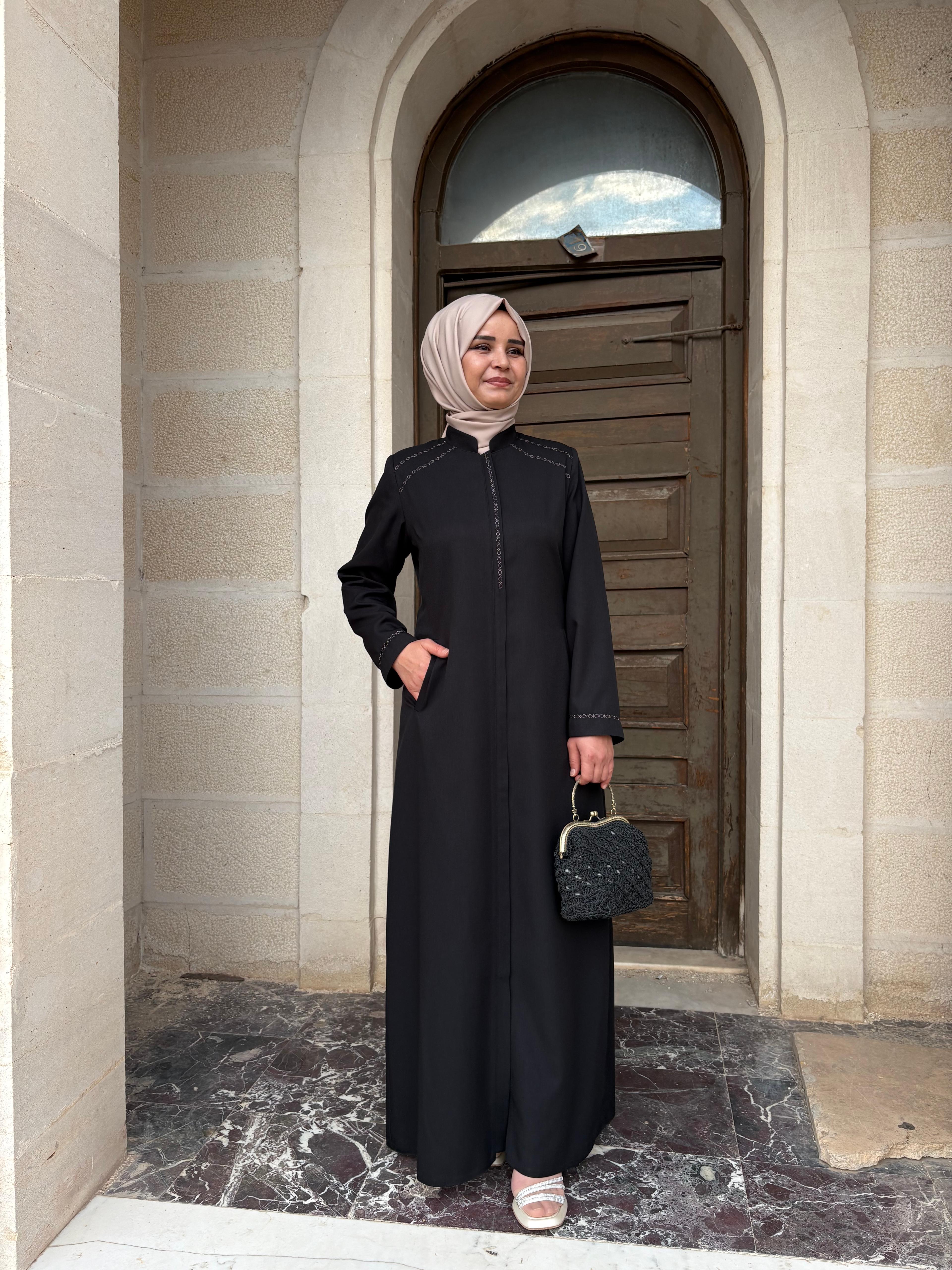 Karmen Siyah Pardesü