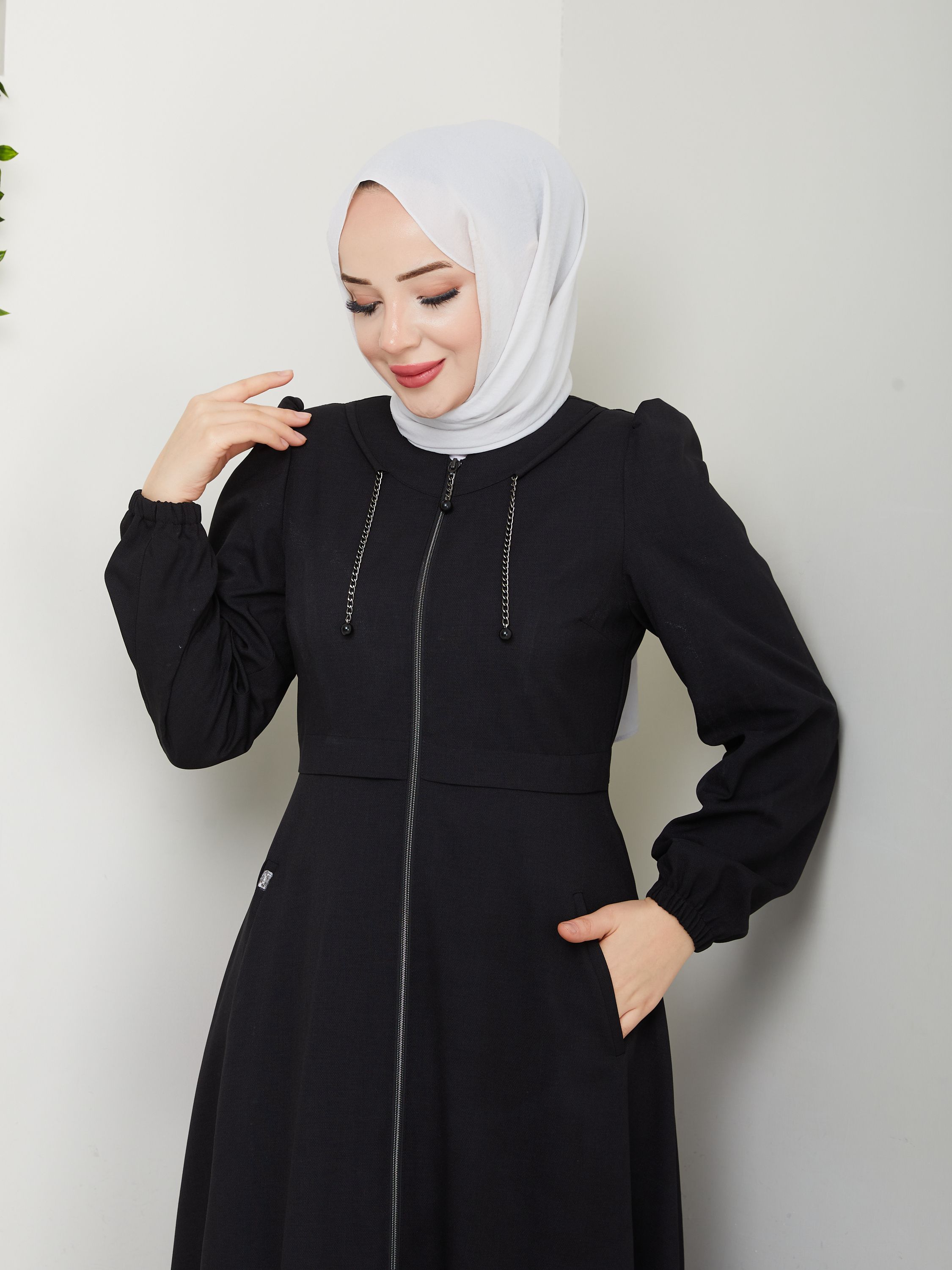 Alya Ferace Siyah