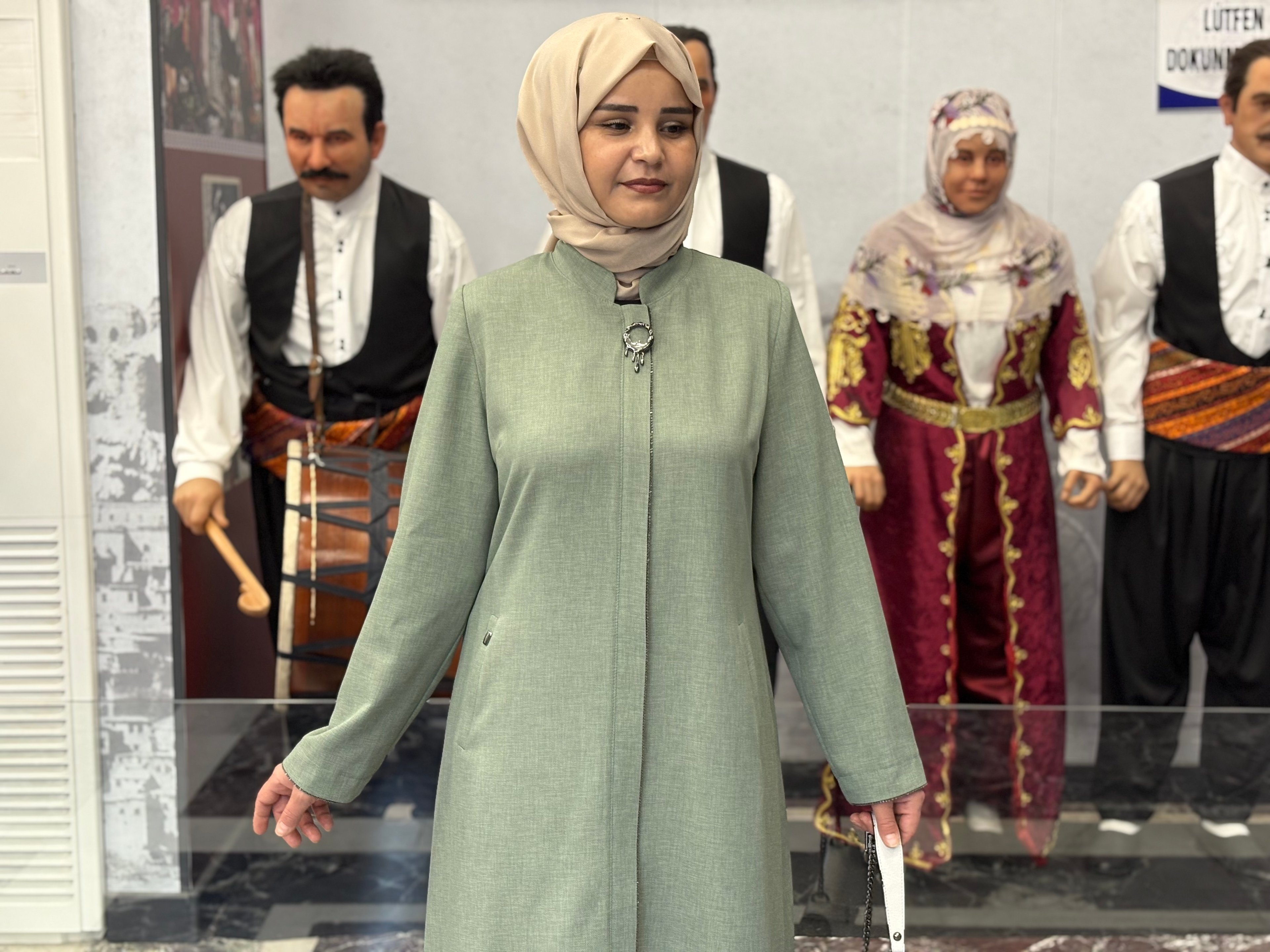 Tuba Su Yeşili Pardesü