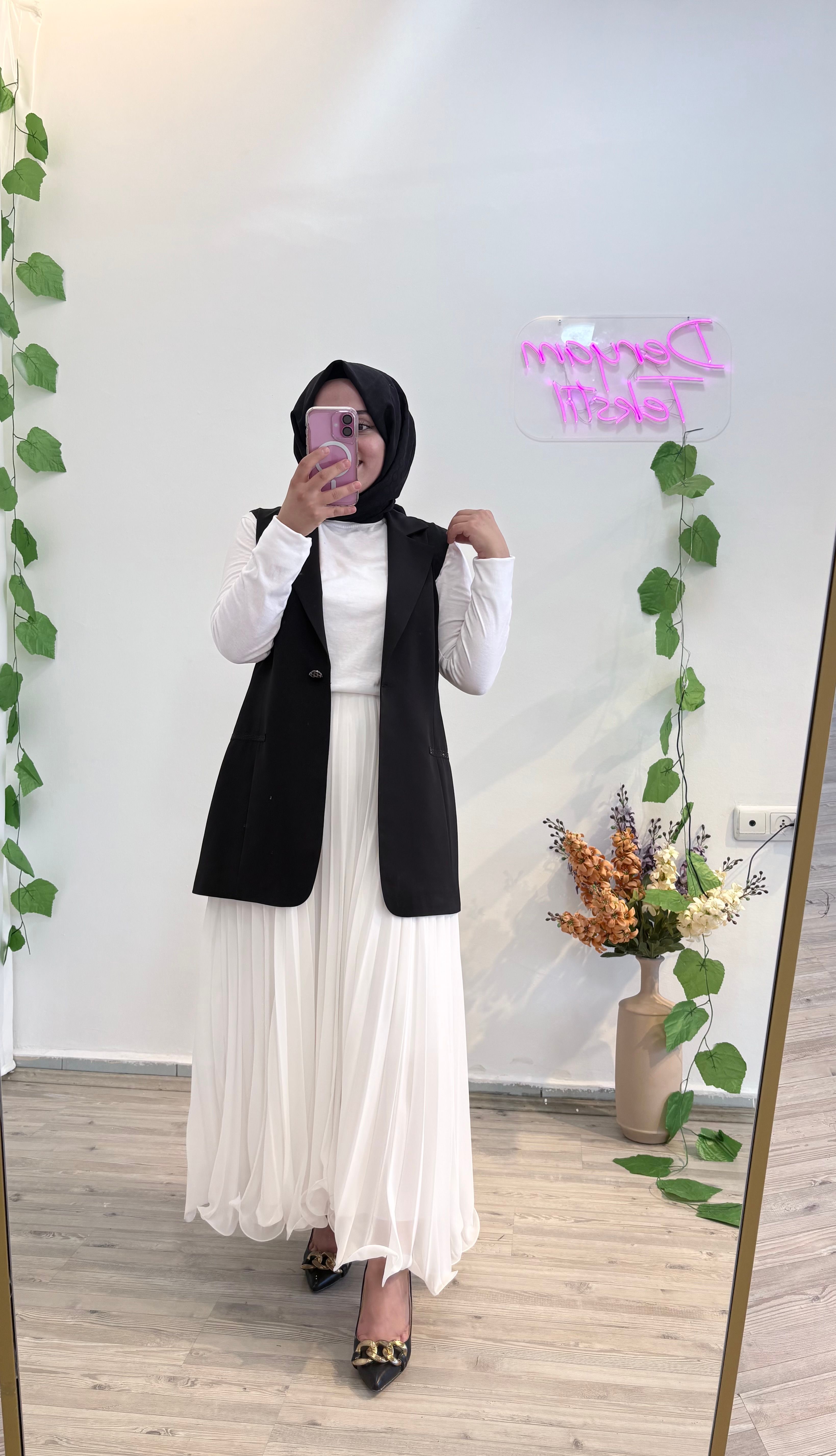 Hüma Siyah Yelek