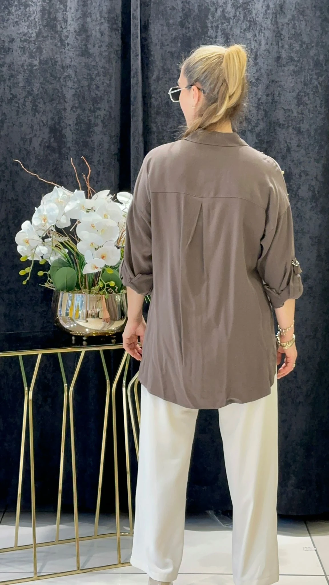 PAMUK TENSEL SU YOLU ZİNCİR TAŞ TEDAYLI GÖMLEK - KAHVE