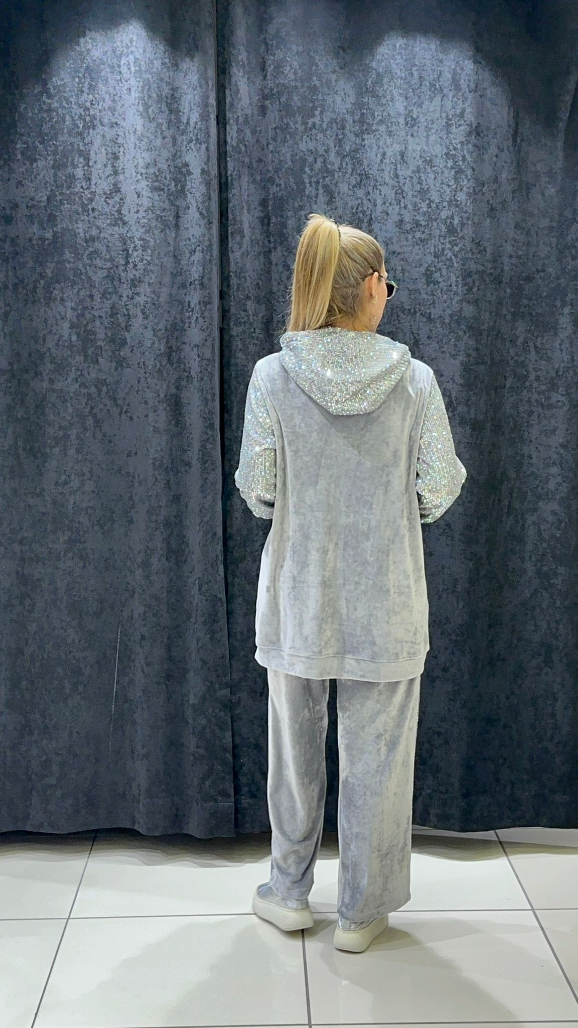 İPEK KADİFE KUMAŞ PUL DETAY PANTOLON İKİLİ TAKIM 