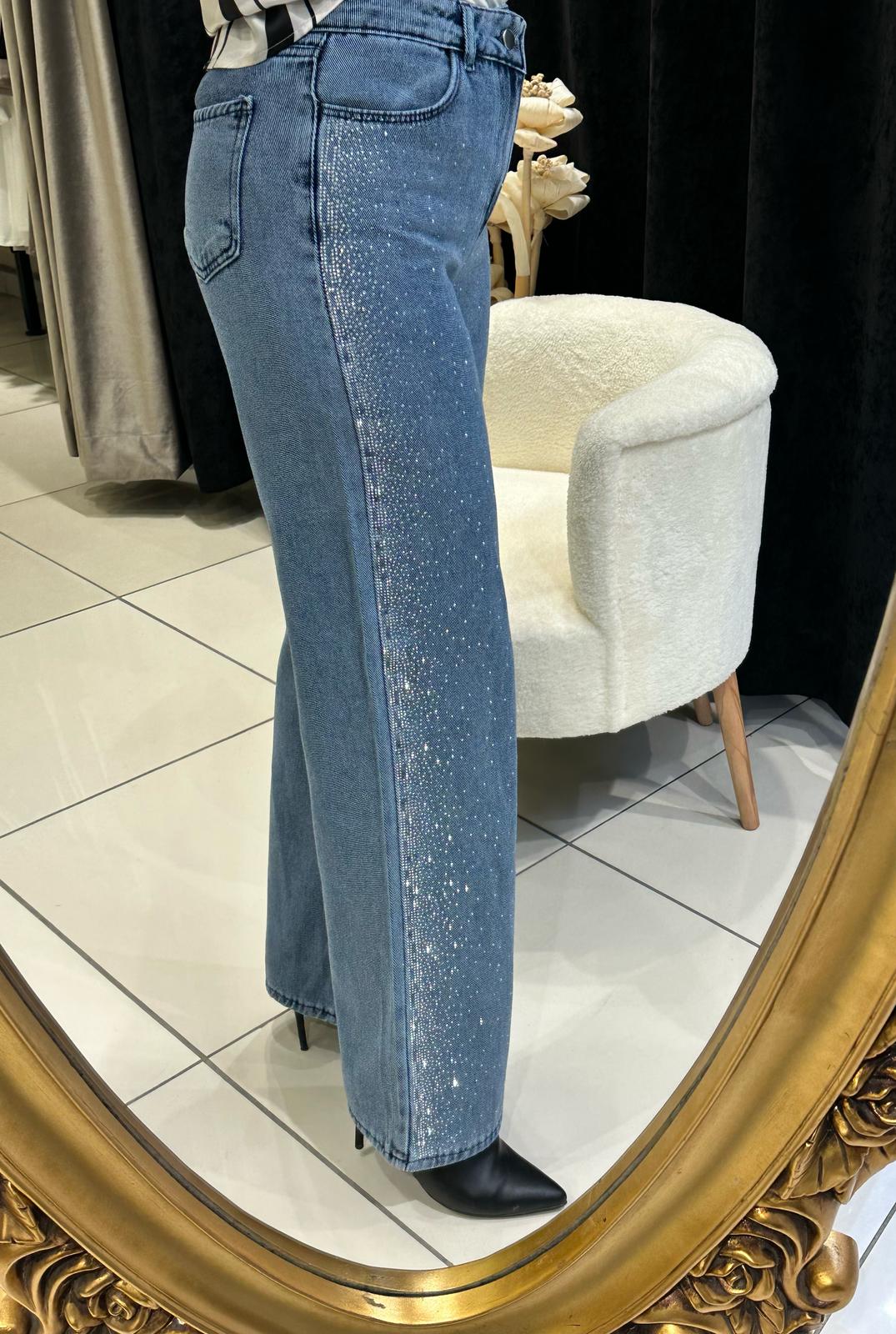 BELİ KEMERLİ YANLARI TAŞLI BOL PAÇA KOT PANTOLON 