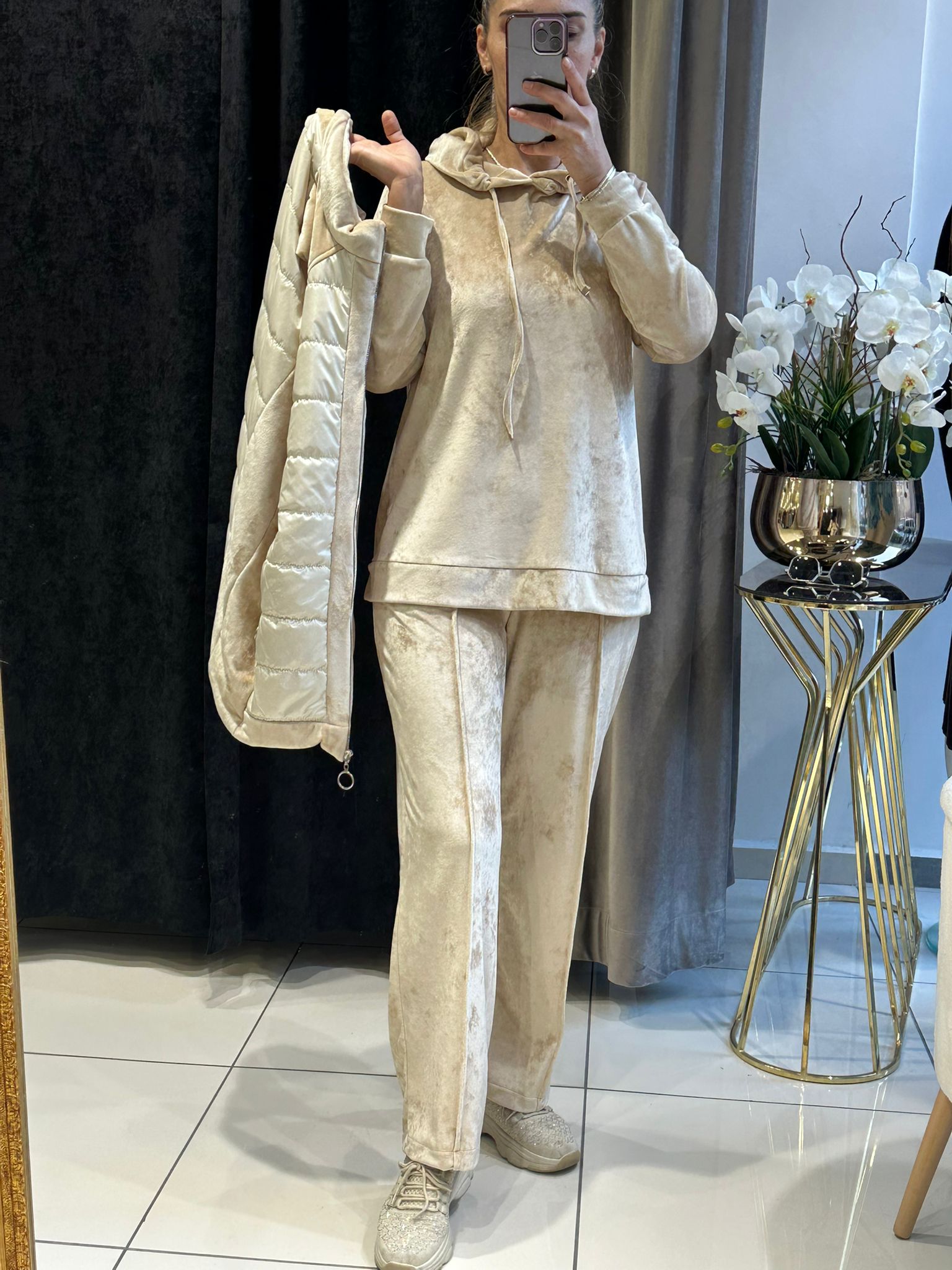 İPEK KADİFE HAFİF ŞİŞME YELEKLİ ÜÇLÜ TAKIM 