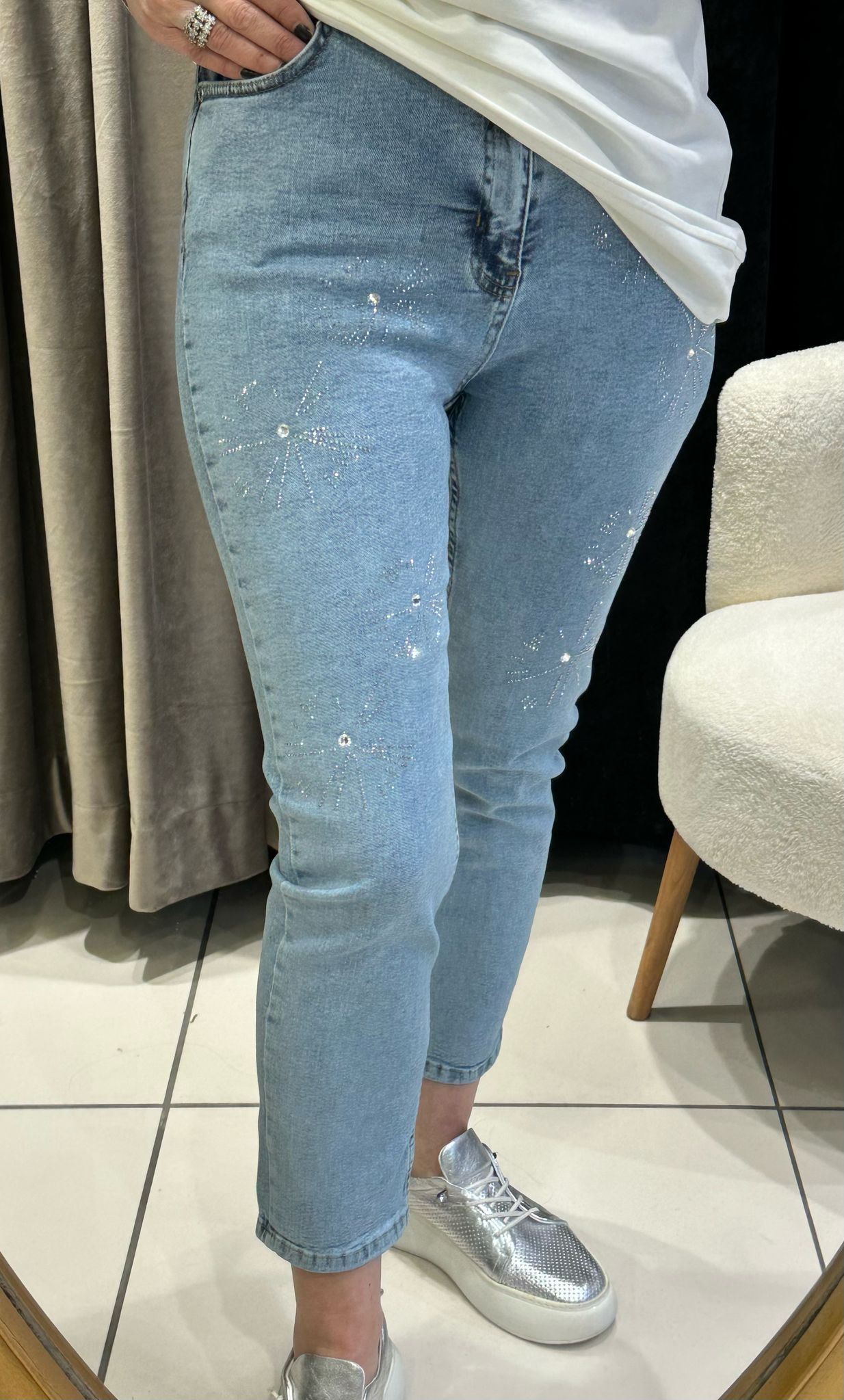 GÜNEŞ DESEN LİKRALI TAŞLI DETAYLI KOT PANTOLON