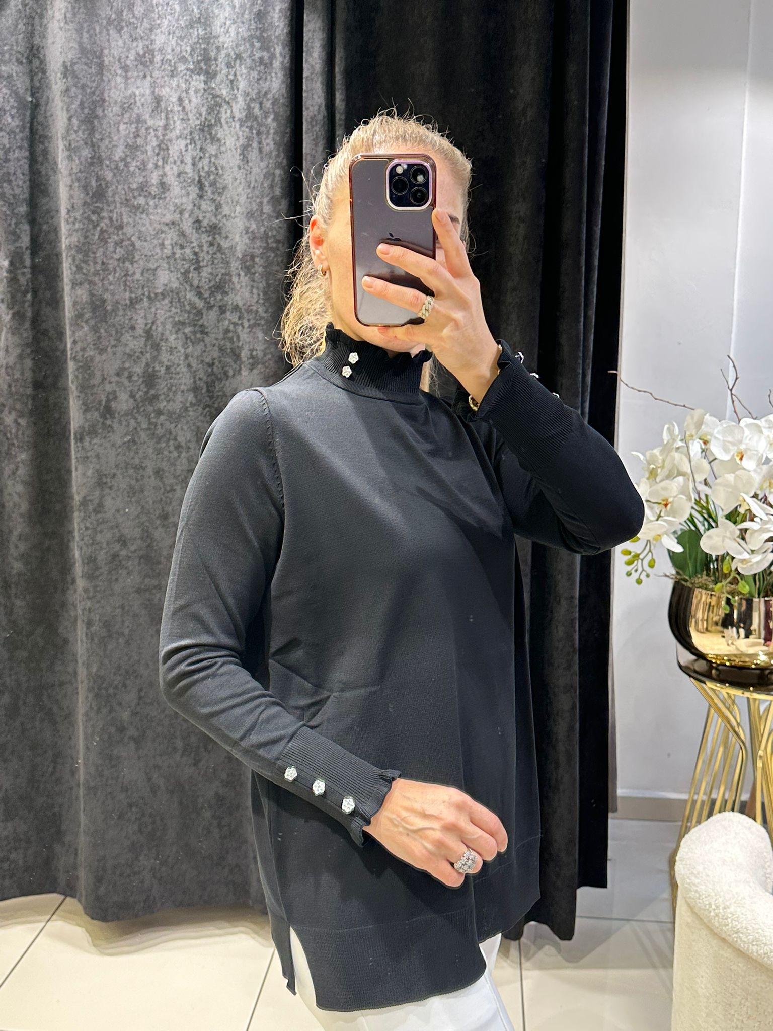 FIRFIR YAKA DÜĞME DETAYLI SOĞUK İP MESERİZE TRİKO  - SİYAH