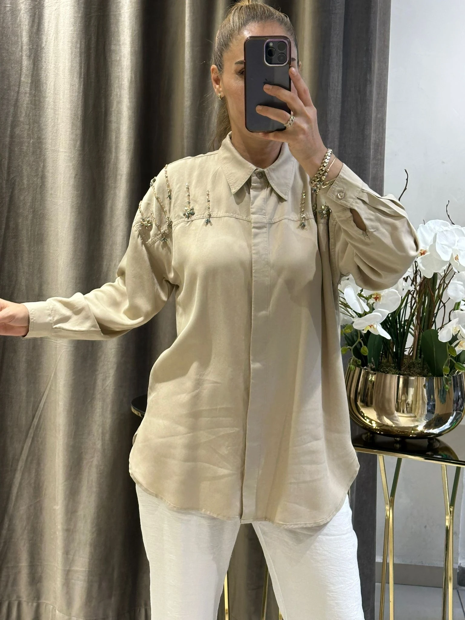 PAMUK TENSEL TAŞ İŞLEME TEDAYLI GÖMLEK