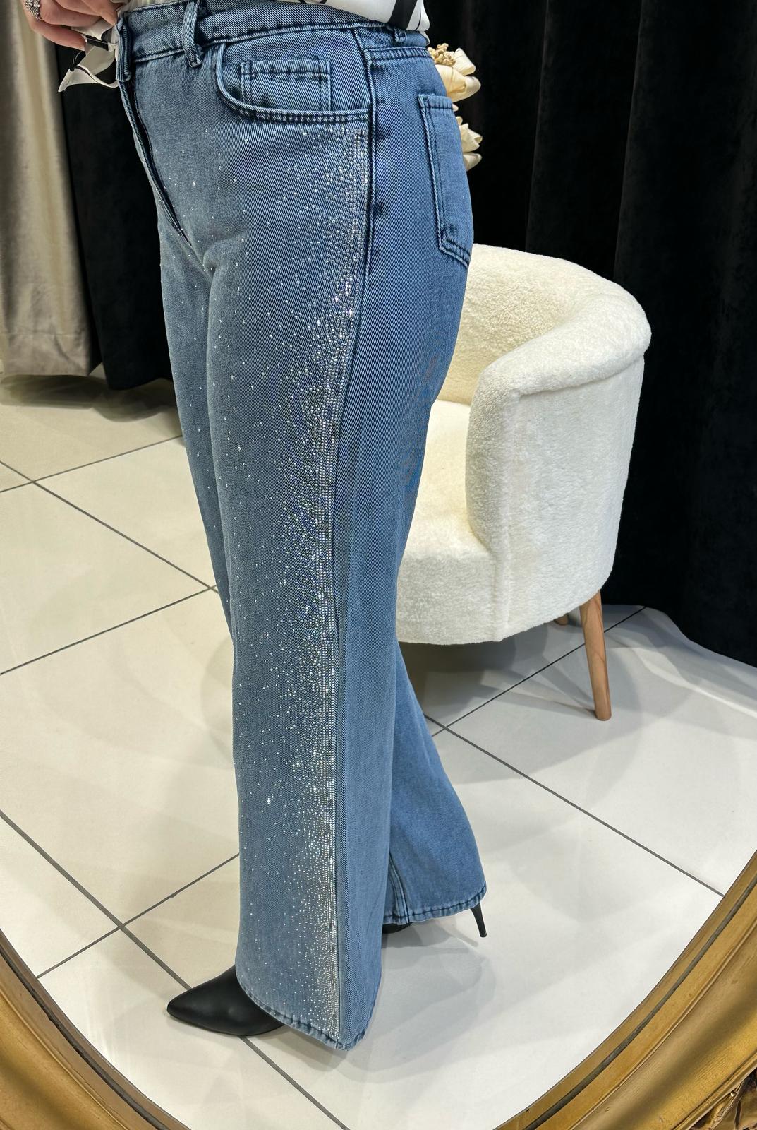 BELİ KEMERLİ YANLARI TAŞLI BOL PAÇA KOT PANTOLON 