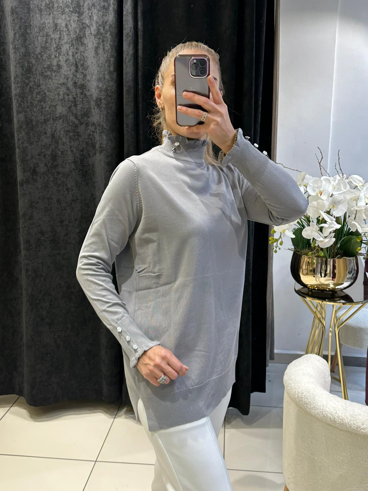 FIRFIR YAKA DÜĞME DETAYLI SOĞUK İP MESERİZE TRİKO  - GRİ