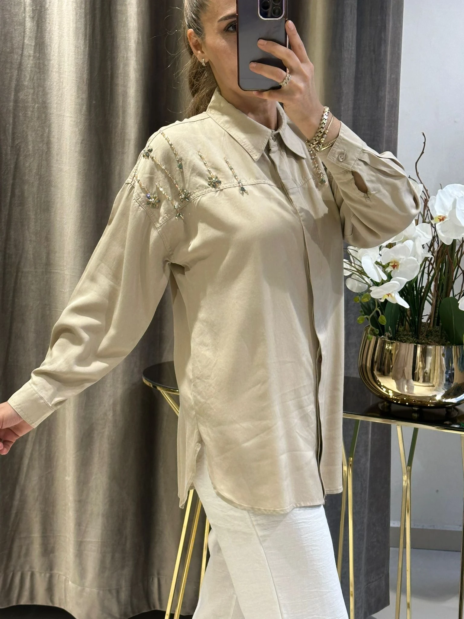 PAMUK TENSEL TAŞ İŞLEME TEDAYLI GÖMLEK