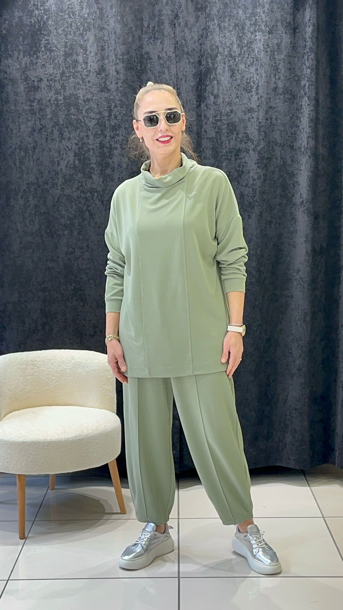 OYSHO DEGAJE YAKA PANTOLONLU TAKIM