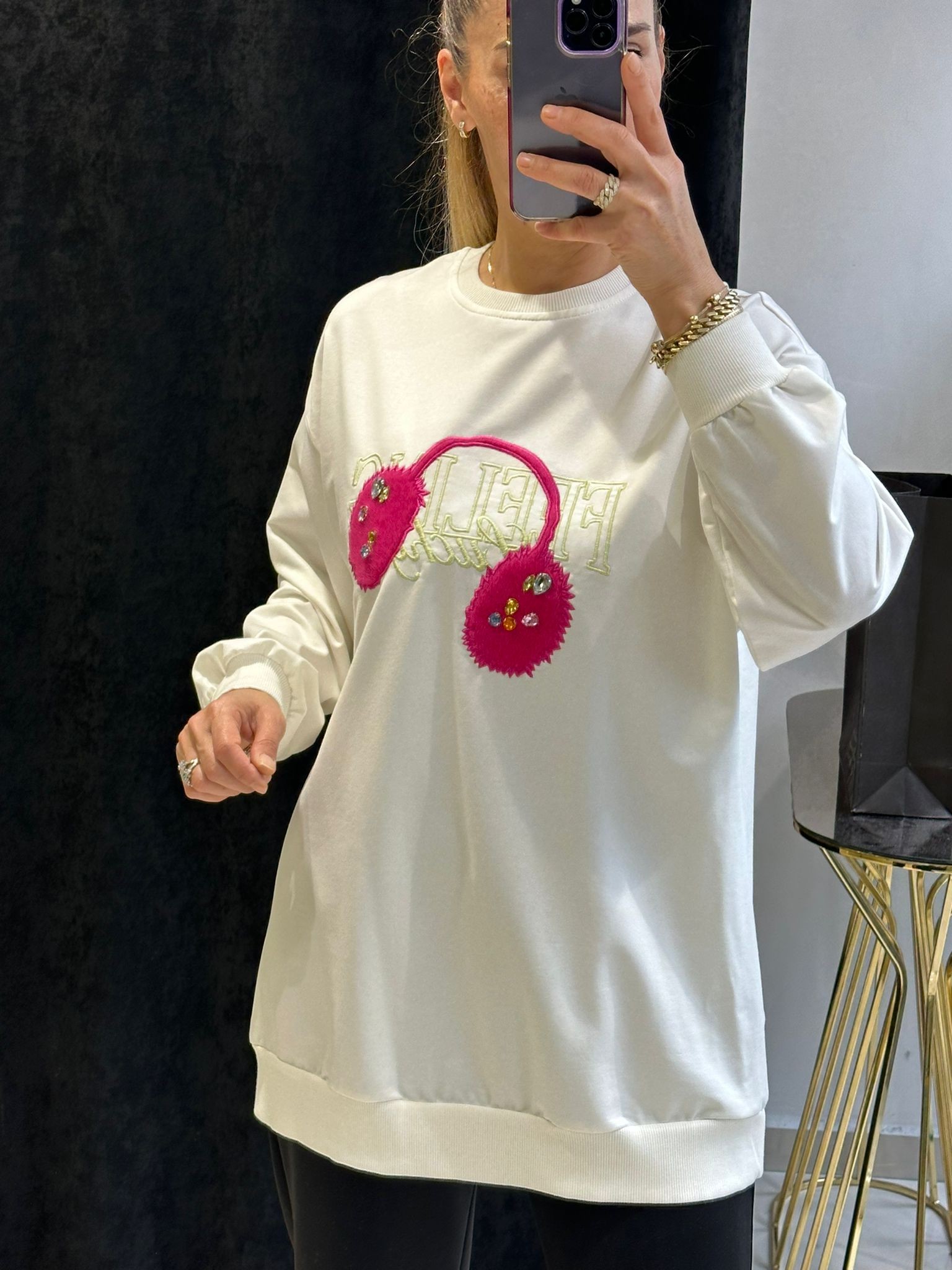 NAKIŞ VE TAŞ DETAYLI S-SHIRT