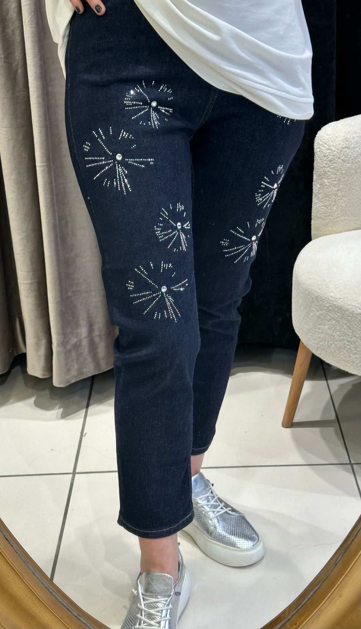 GÜNEŞ DESEN LİKRALI TAŞLI DETAYLI KOT PANTOLON