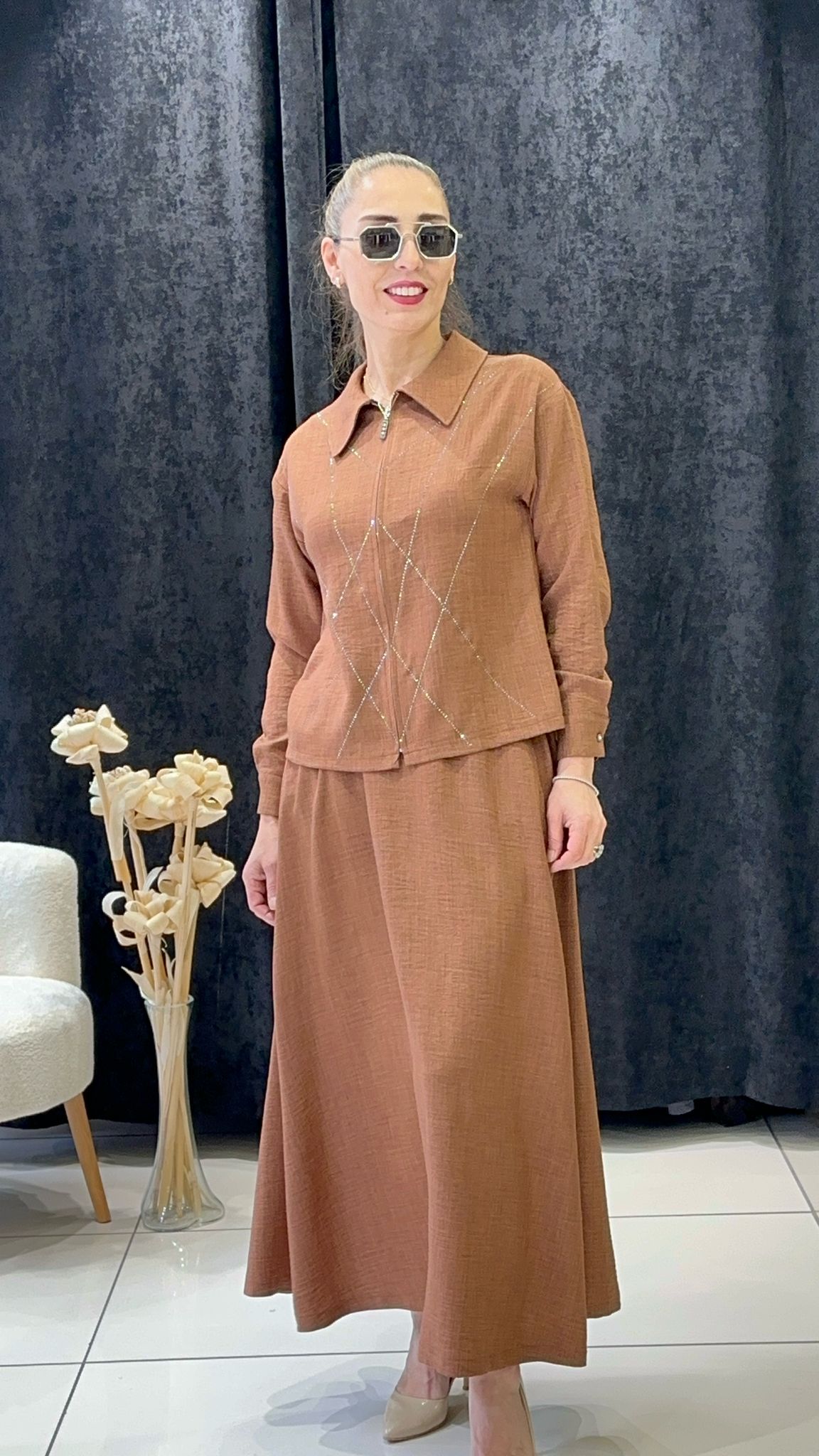 KETEN KUMAŞ TAŞ DETAYLI ETEKLİ TAKIM