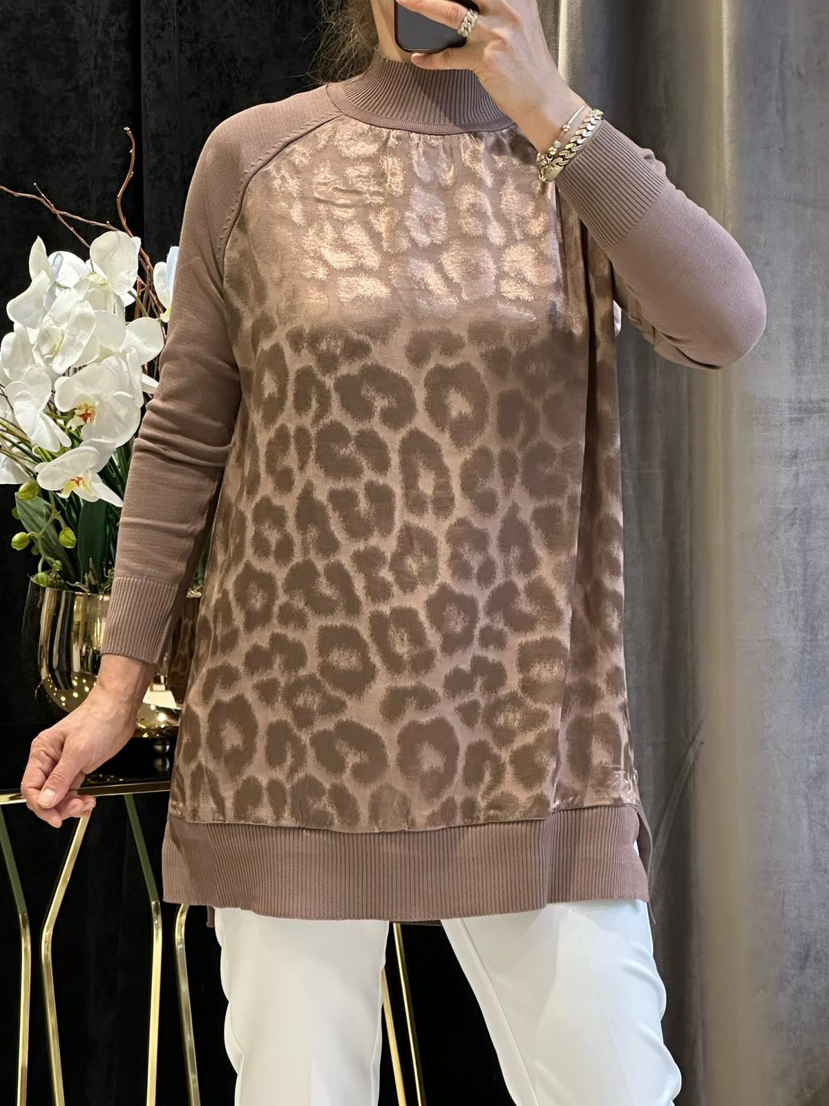YANI FERMUARLI SATEN LEOPAR DESEN SOĞUK İP TRİKO - SÜTLÜKAHVE