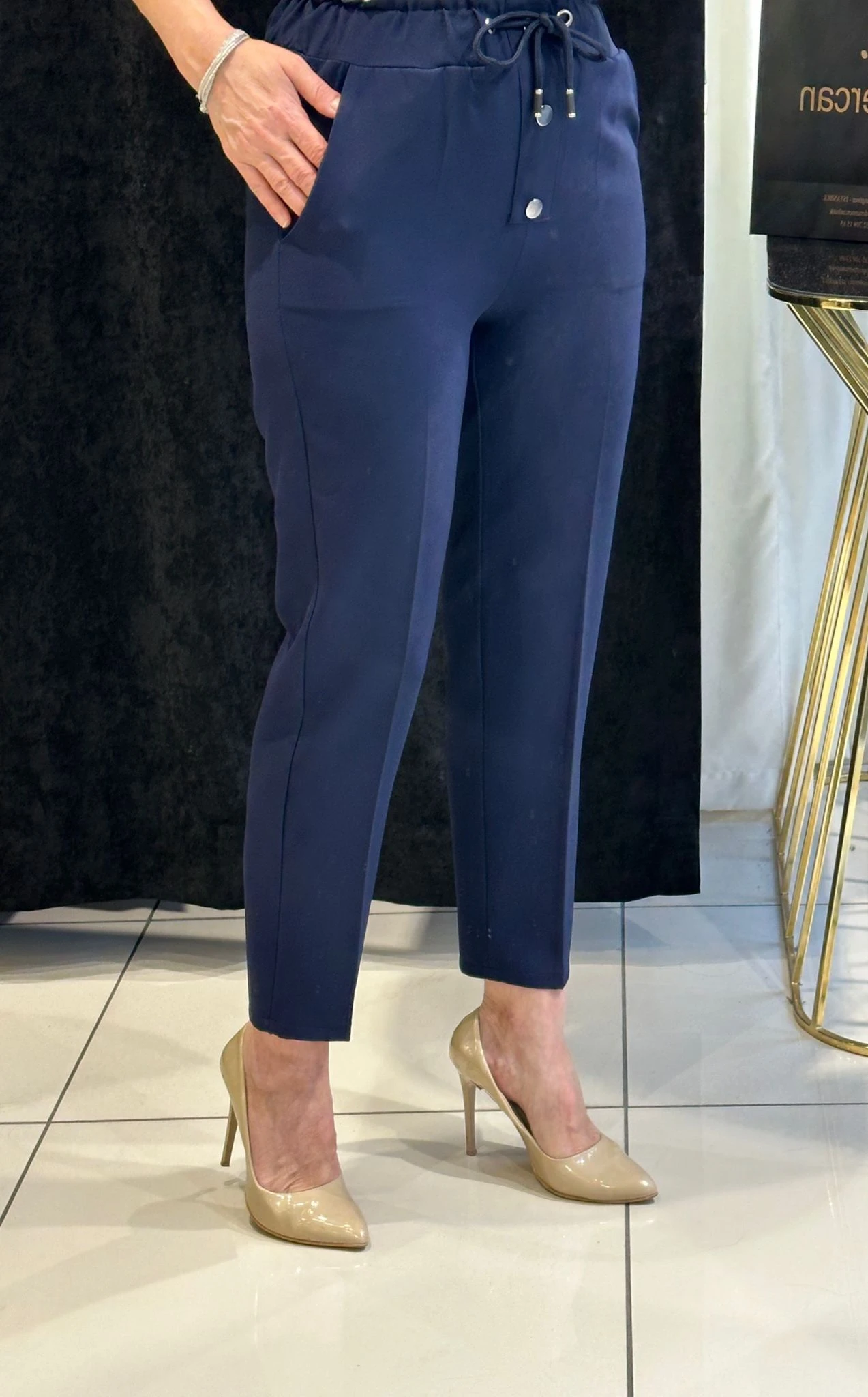 DÜĞME DETAY BELİ LASTİKLİ PANTOLON  - LACI