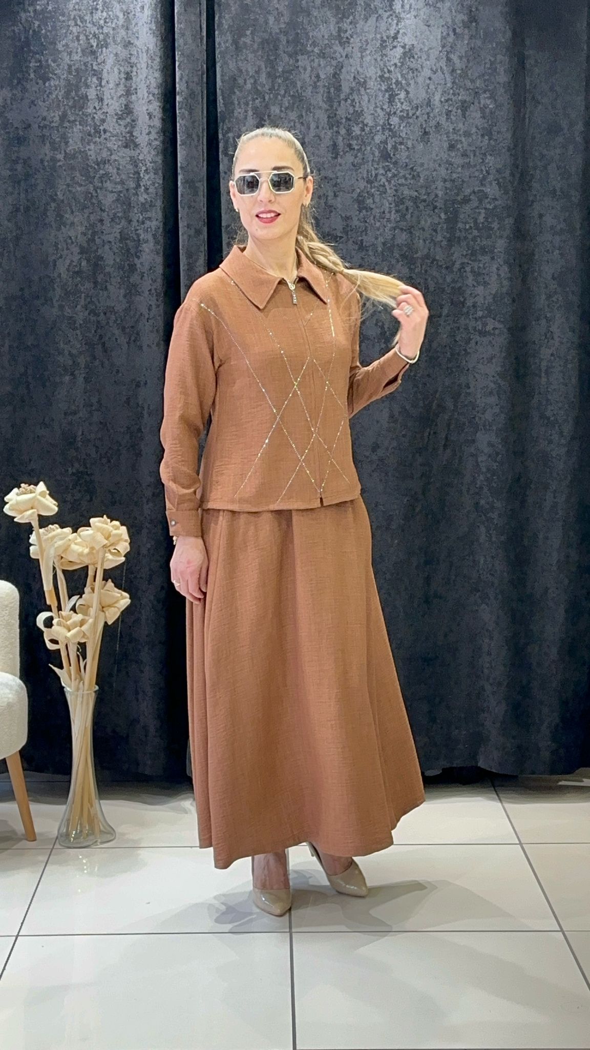 KETEN KUMAŞ TAŞ DETAYLI ETEKLİ TAKIM