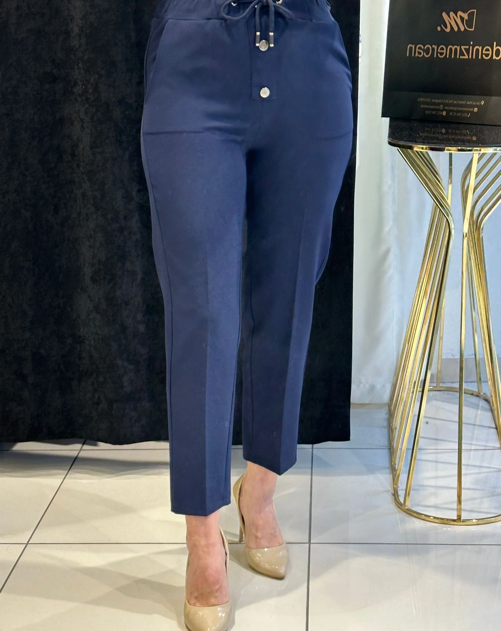 DÜĞME DETAY BELİ LASTİKLİ PANTOLON  - LACI