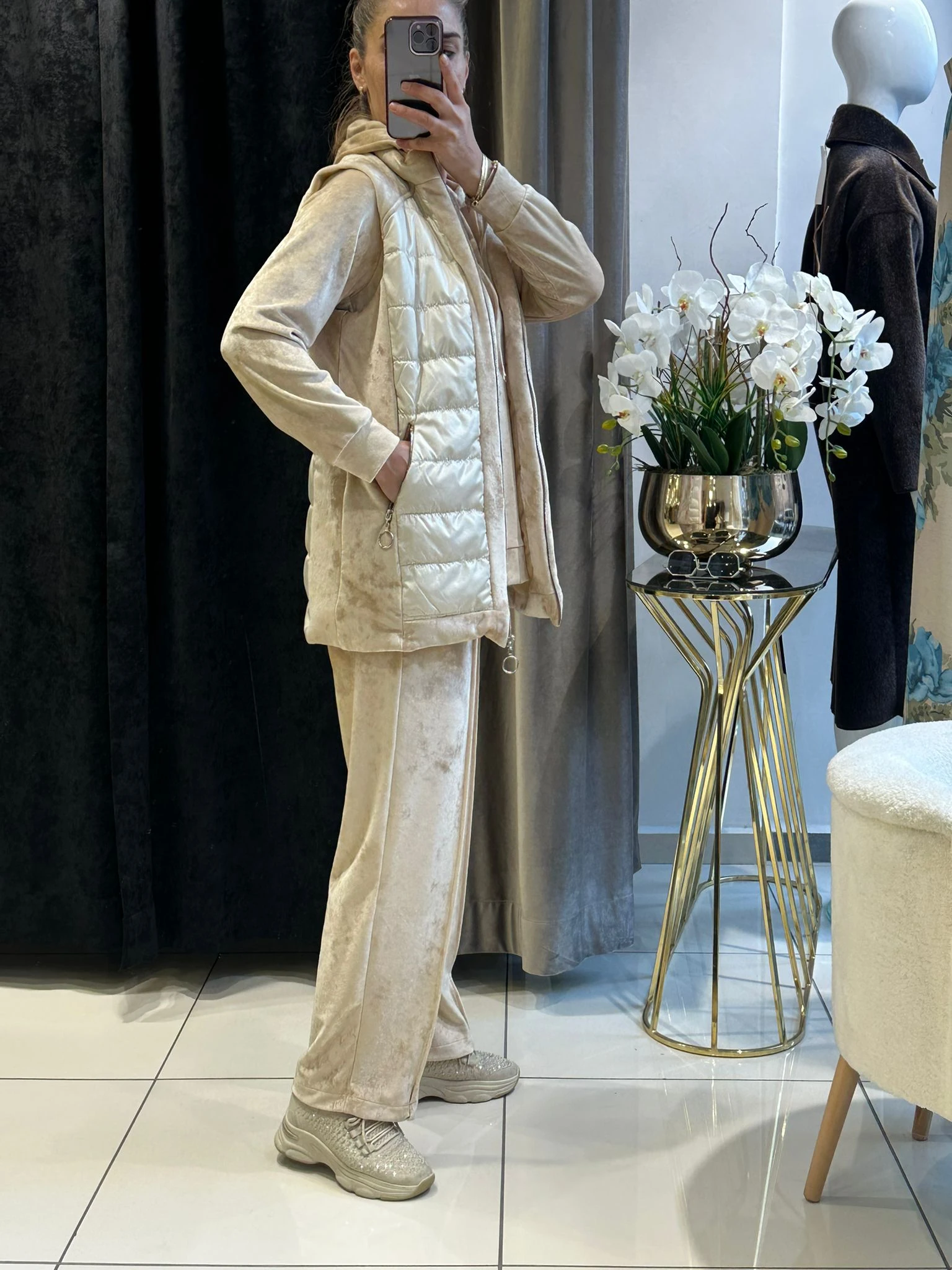 İPEK KADİFE HAFİF ŞİŞME YELEKLİ ÜÇLÜ TAKIM 