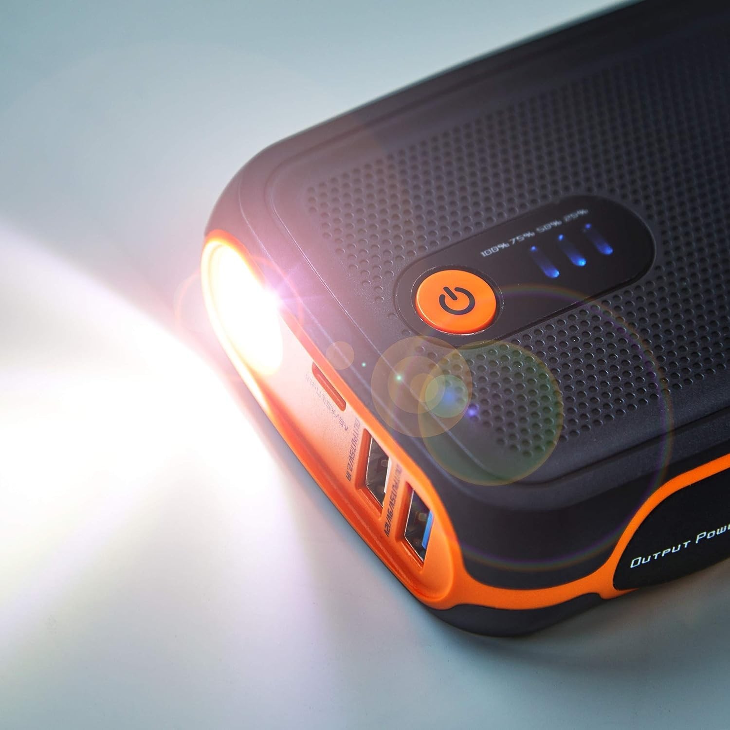 Osram Batterystart 400 Akü Takviye Cihazı, 16800 mAh, LED Işık, USB Şarj Girişi, Taşınabilir Araç Başlatıcı