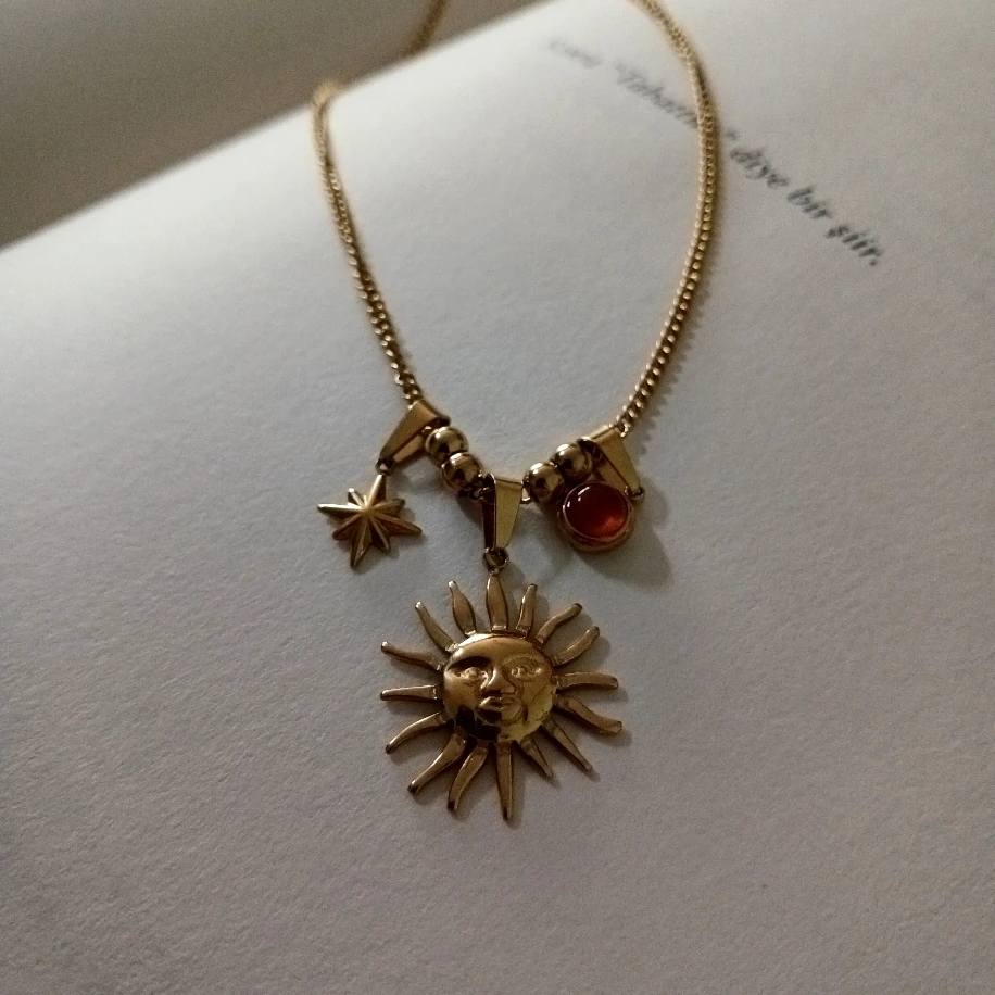 18K Altın Kaplama Güneş ve Yıldız Detaylı 304 Paslanmaz Çelik Retro Zincir Kolye
