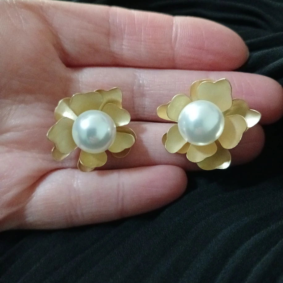 İncili Çiçek Alaşım Küpe