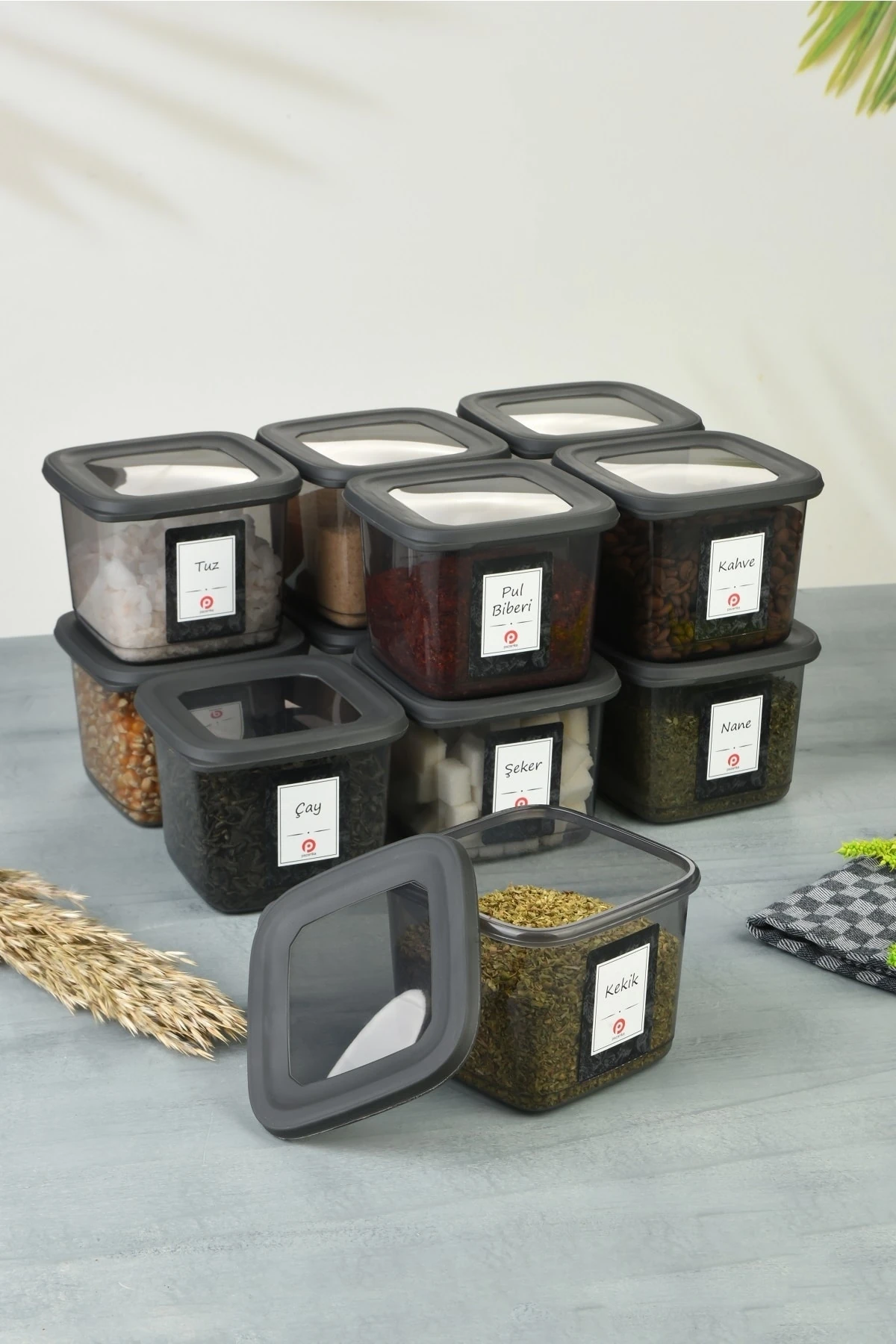 12 Adet 0,5 Lt Suya Dayanıklı Etiketli, Kırılmaz Kare Erzak, Baharat Saklama Kabı Antrasit