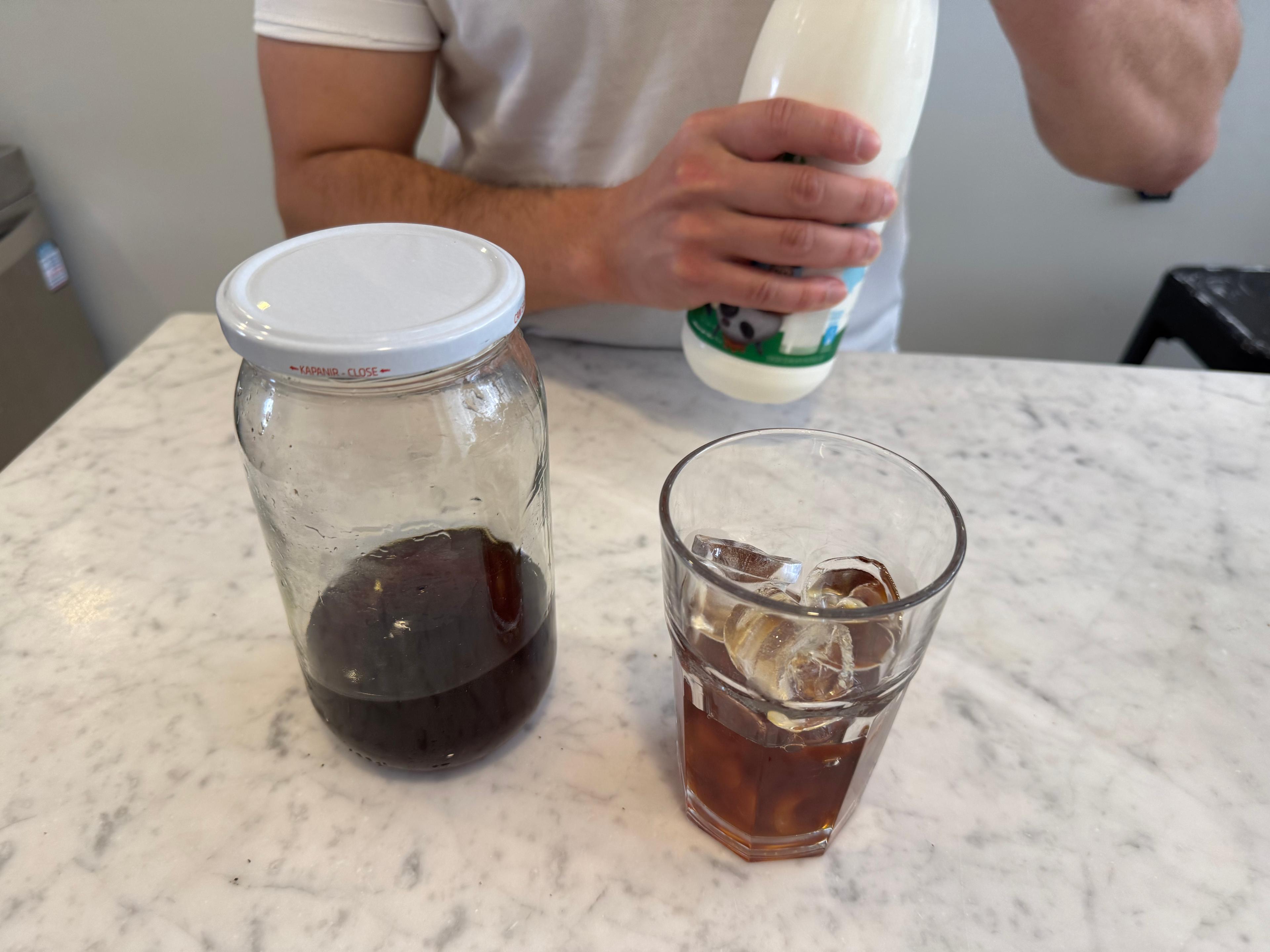 Evde Soğuk Kahve(Cold Brew) Nasıl Yapılır? Buzlu Kahve Tarifi!