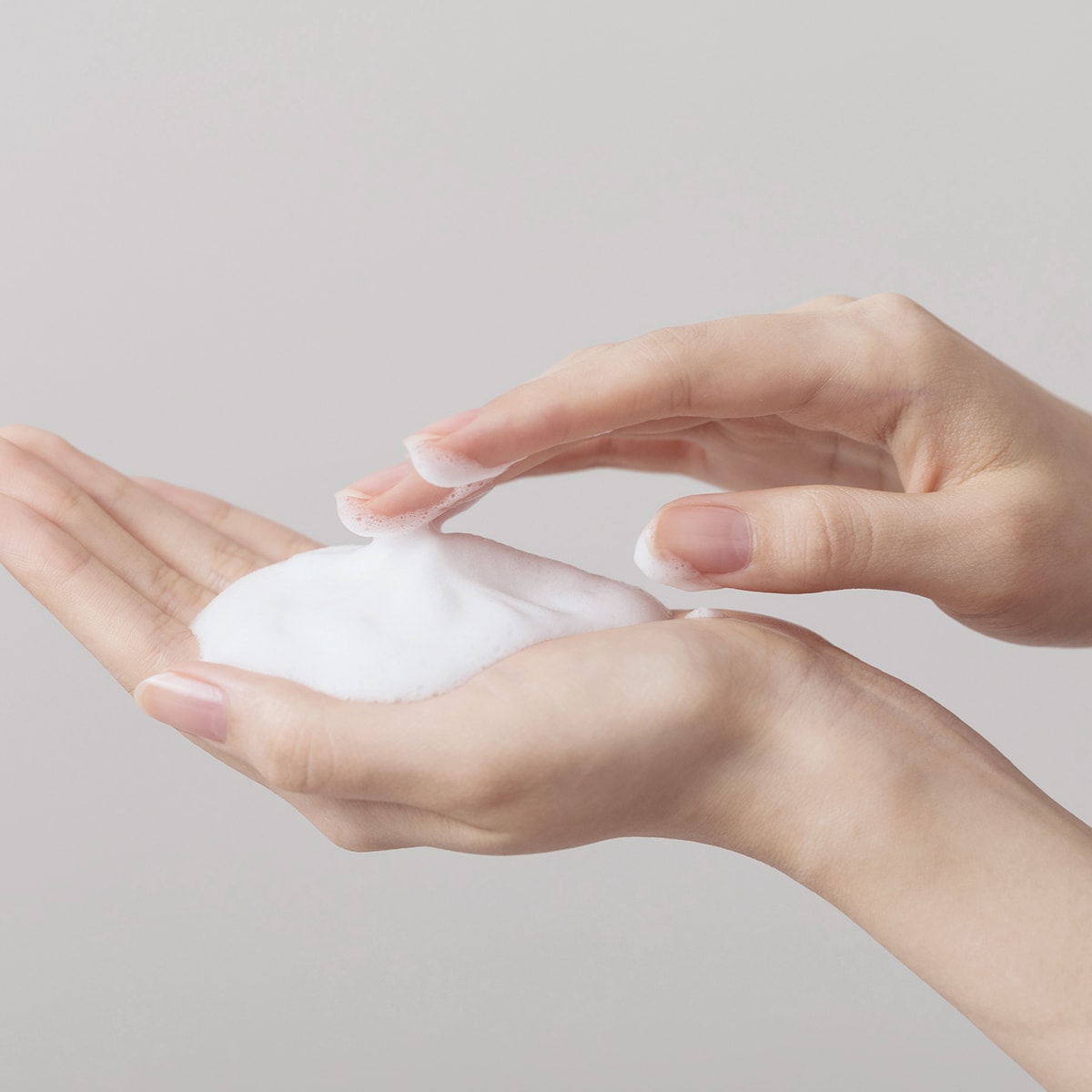 UIQ Biome Barrier™ Cleansing Foam 120ml - Biome İçeren Temizleyici Köpük
