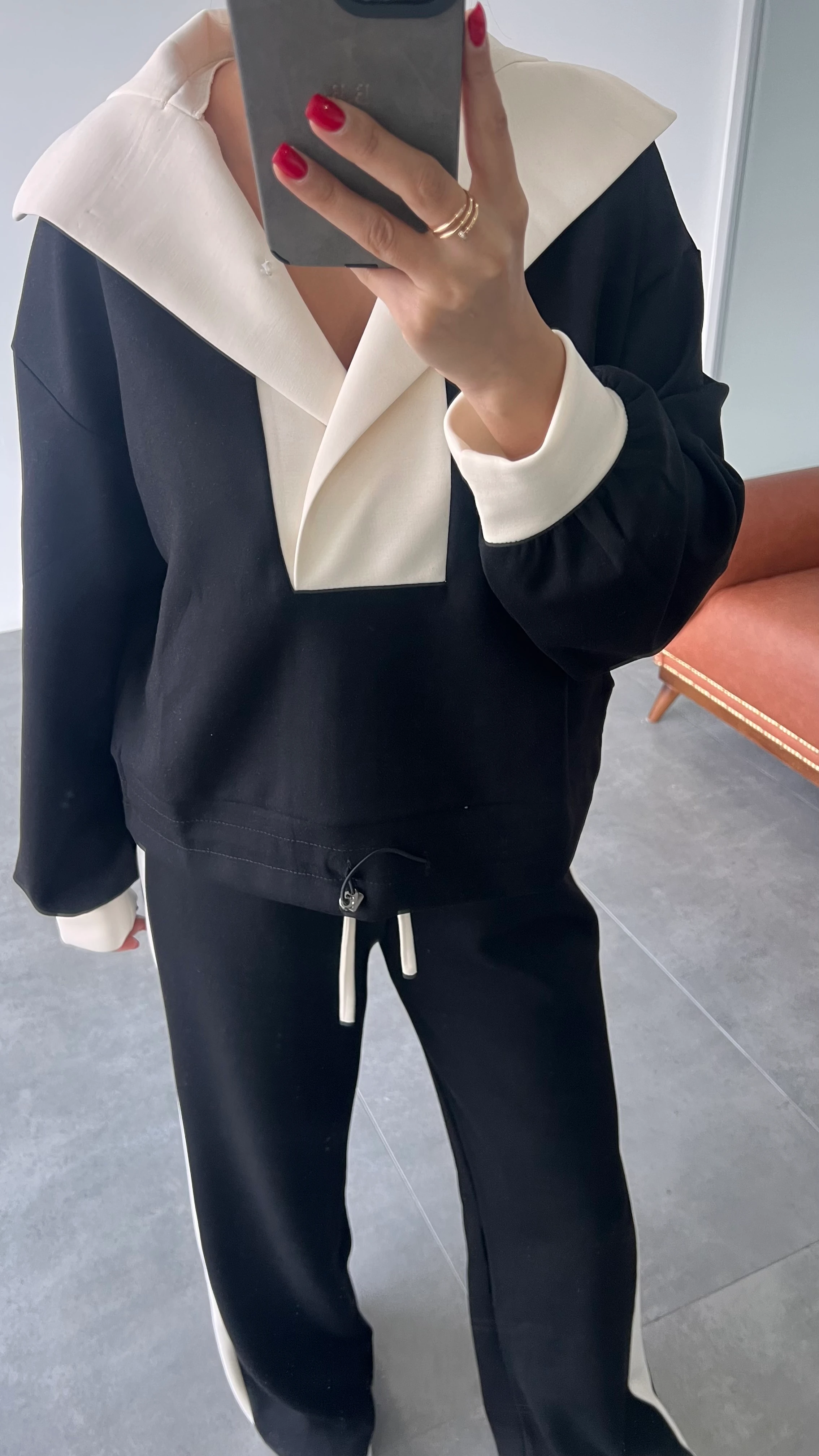 BÜZGÜ DETAY MODAL TAKIM - SİYAH