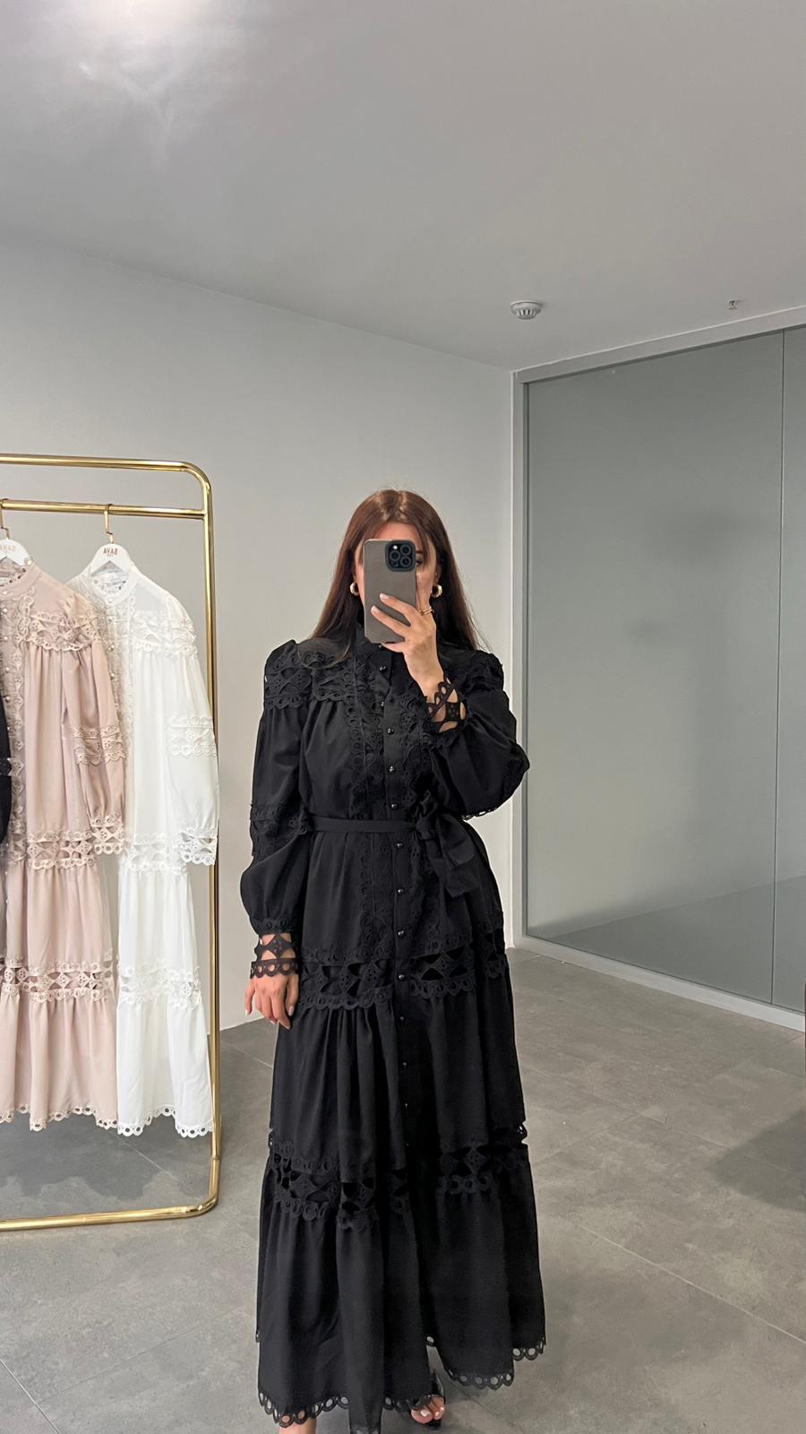 TASARIM UZUN GÜPÜRLÜ ELBİSE