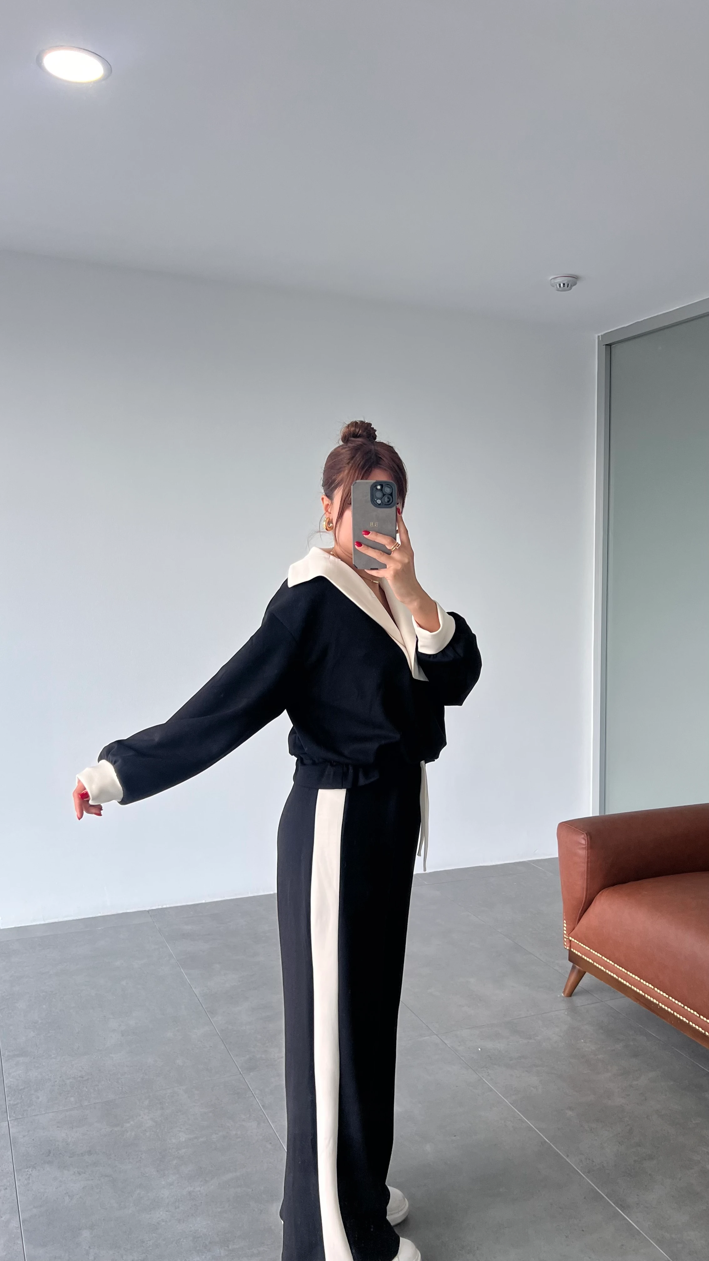 BÜZGÜ DETAY MODAL TAKIM - SİYAH