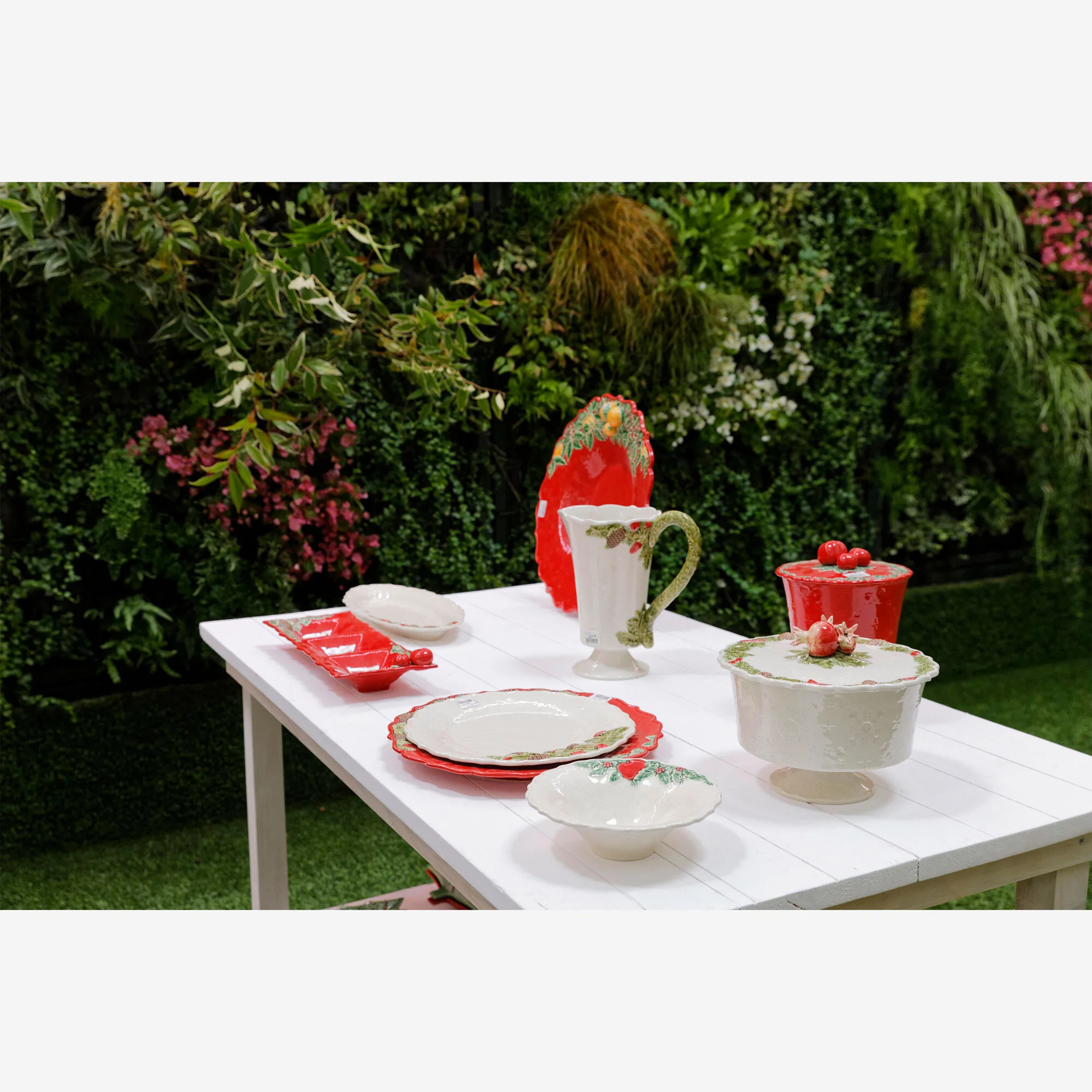 Bordallo Pinheiro Seramik Yemek Tabağı 29,5 Cm Beyaz Renk