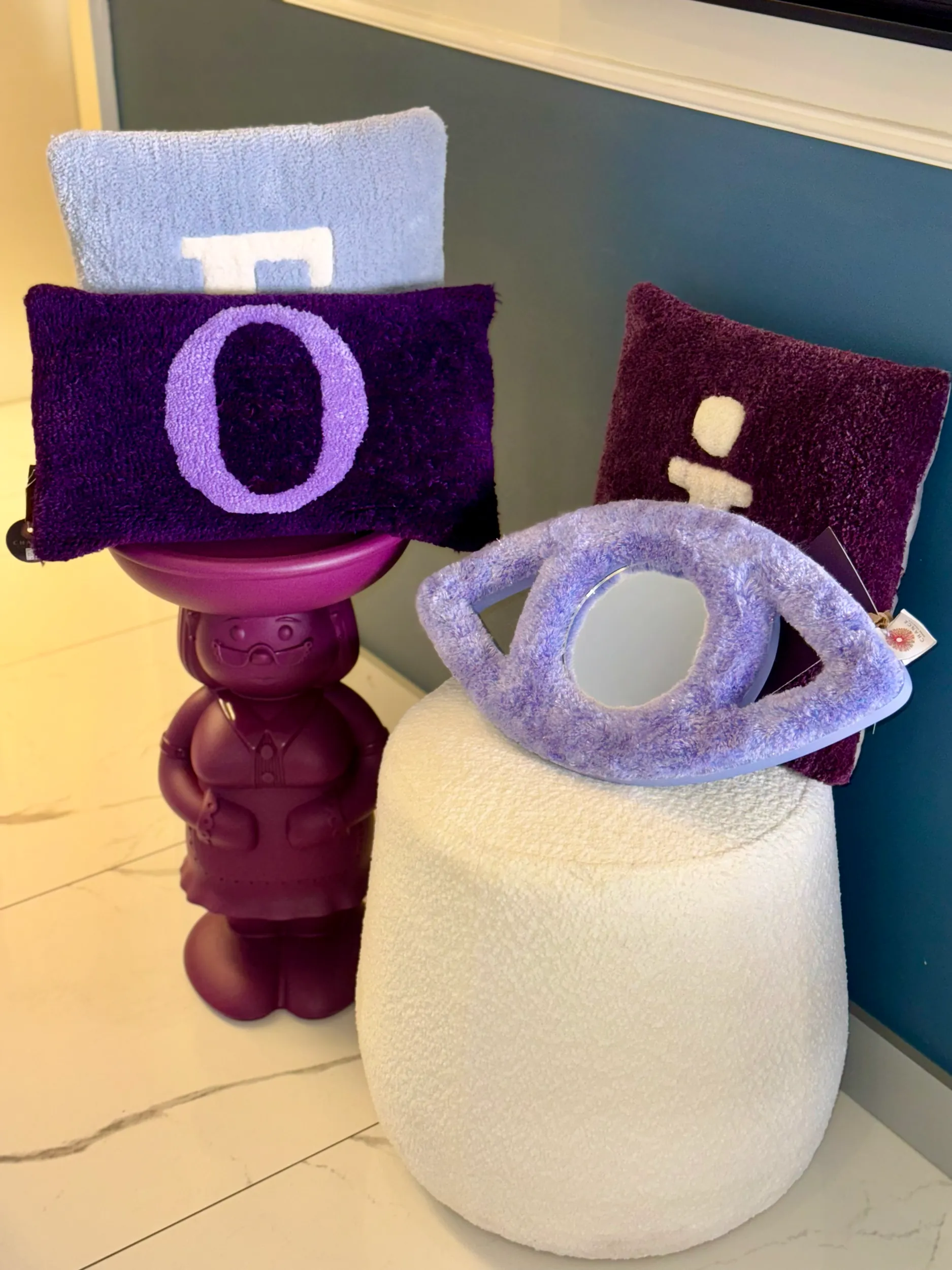 Amanda Yan Sehpa - Fil Gri