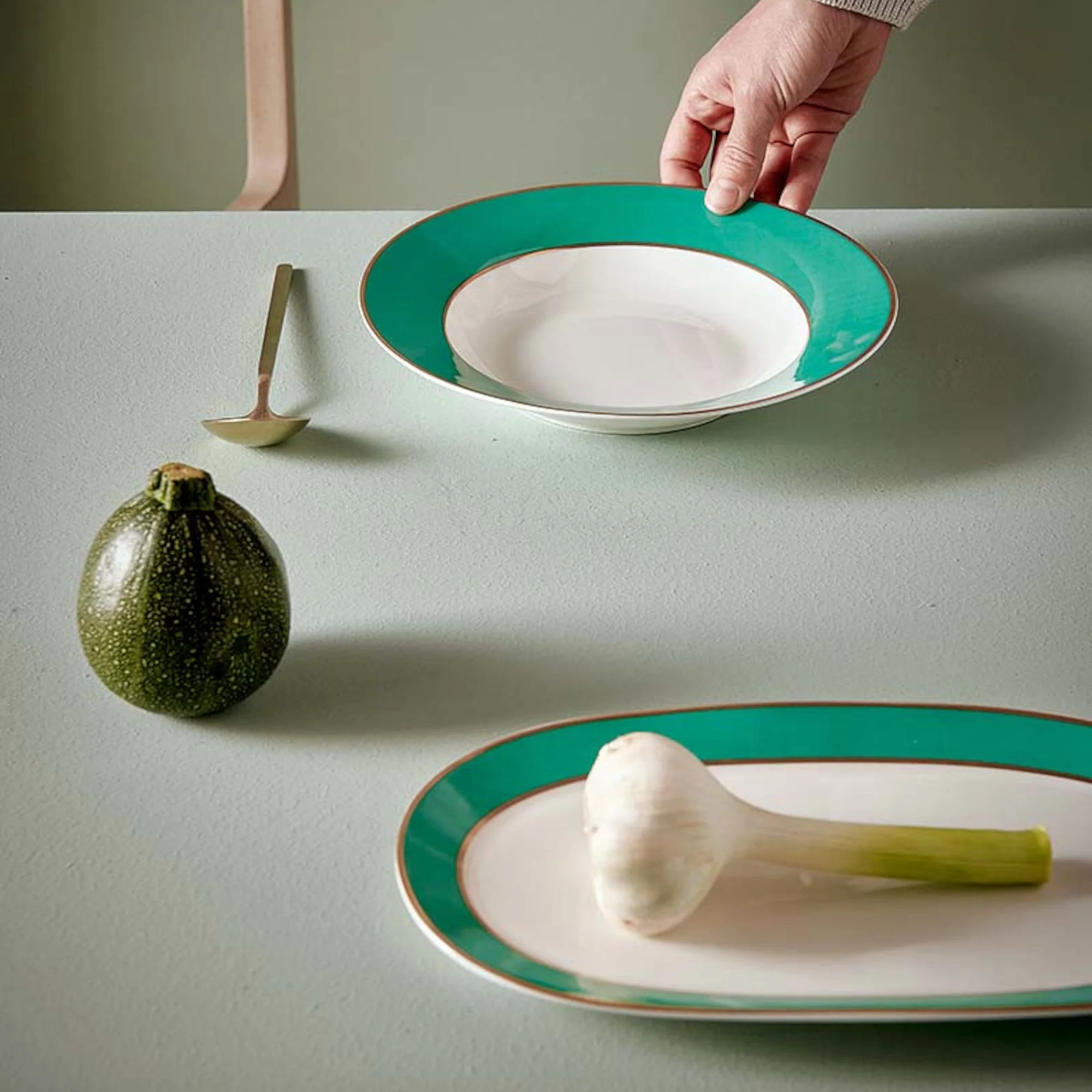 Chique Porselen Çukur Tabak Yeşil Renk 23,5 cm