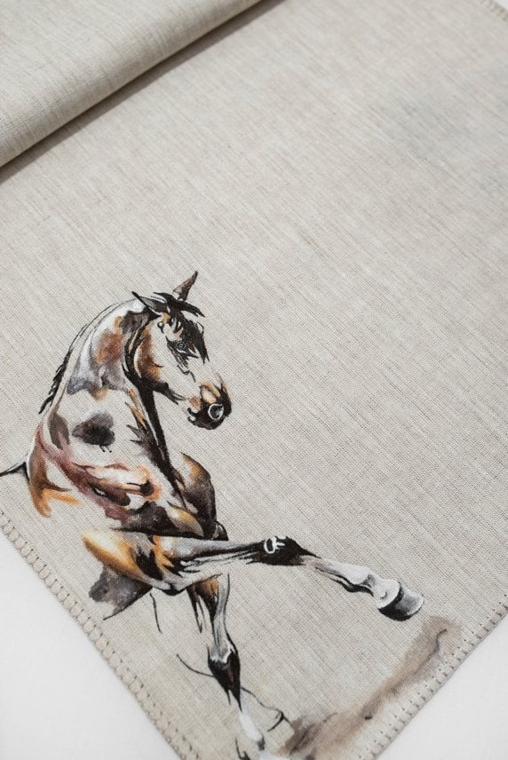 Unique Couture Horse Simple Runner Male