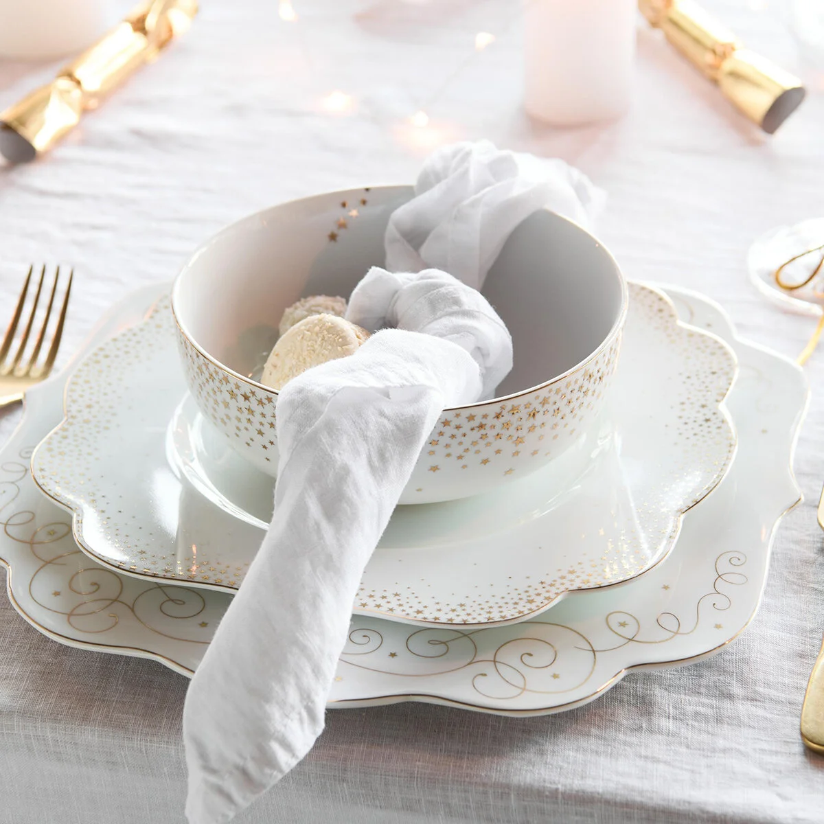 Beyaz Porselen Kahvaltı Tabağı 23,5 Cm Royal Gold White Collection by Pip Studio