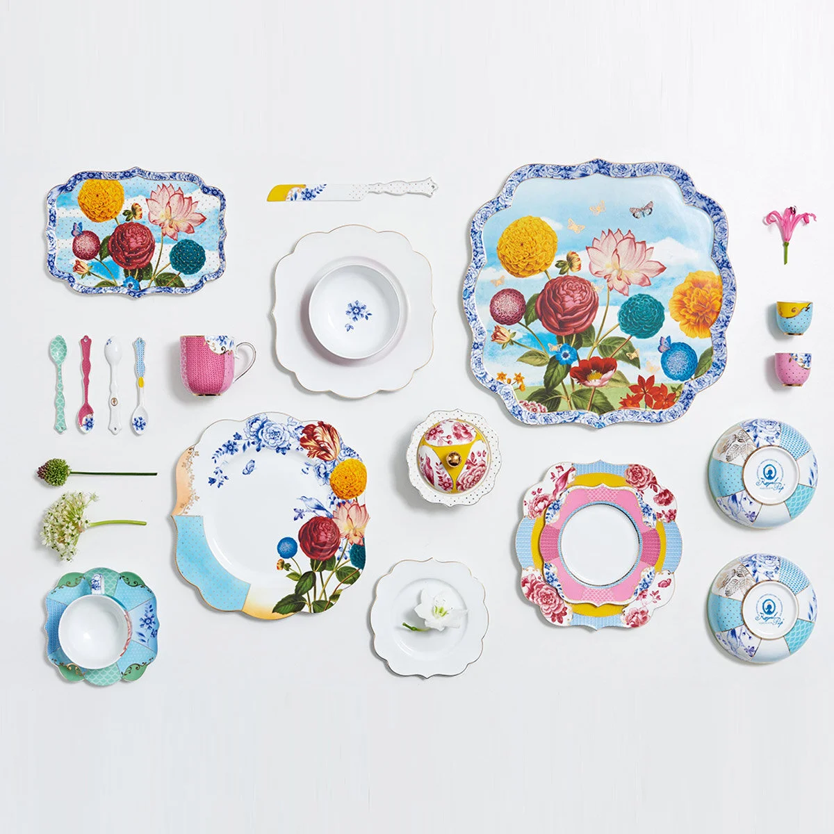 Royal Porselen Çay Fincanı Mavi Renk 225 ml