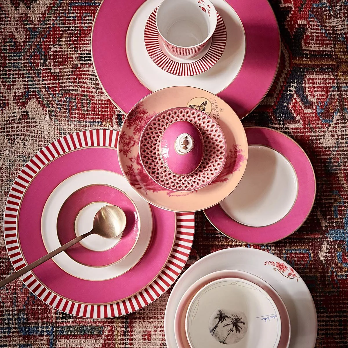 Chique Porselen Pasta Tabağı Pembe Renk 17 cm