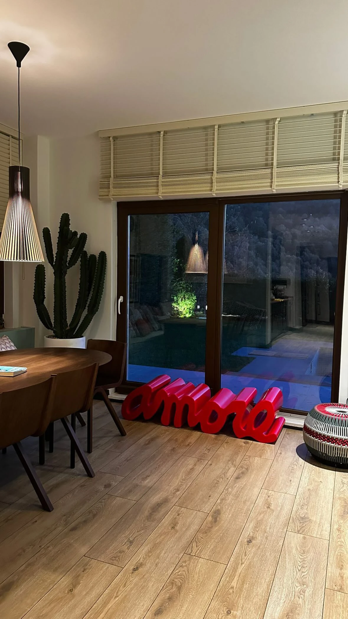 Amore Alev Kırmızı Bench